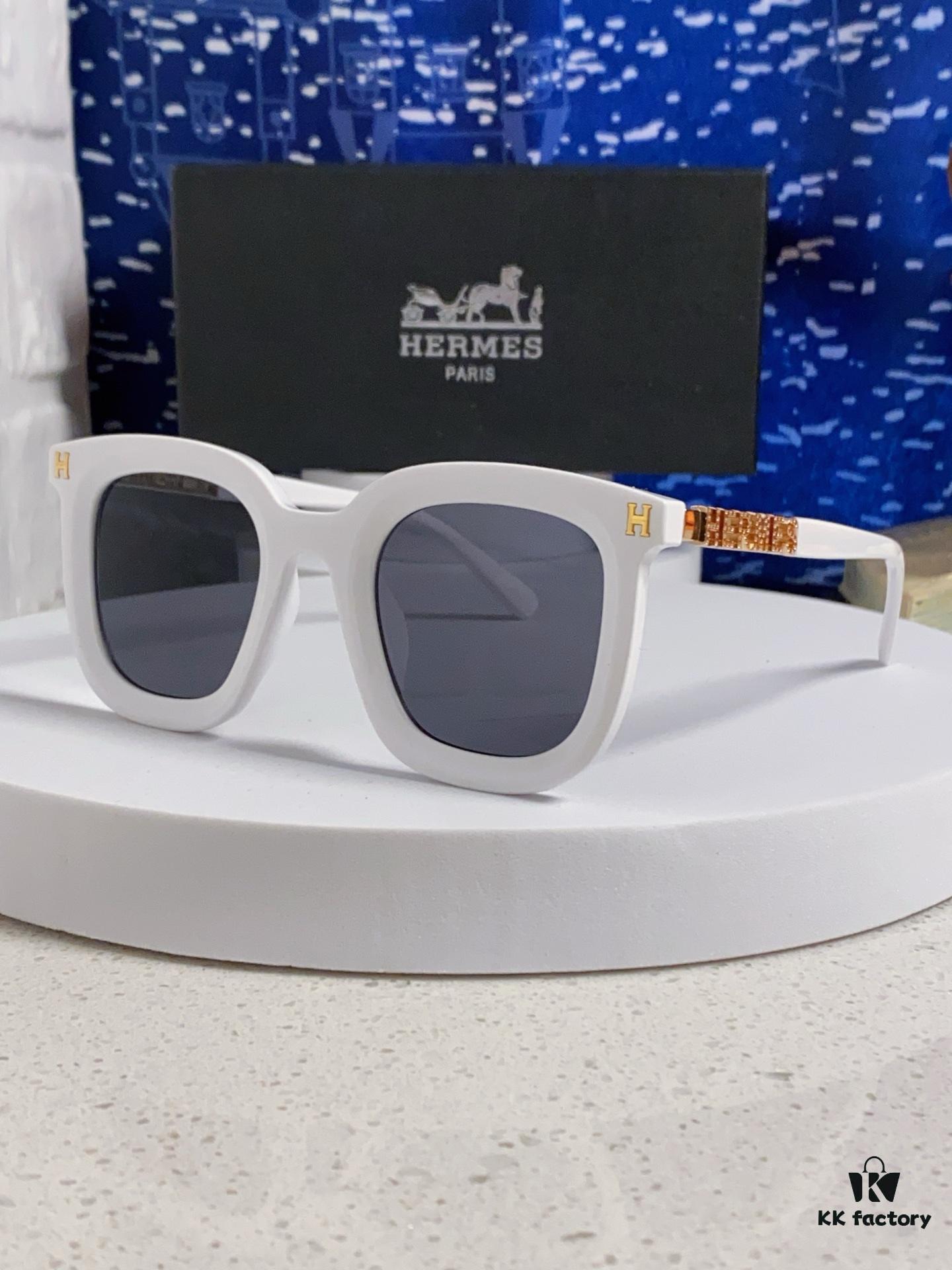 6931ae07ccd8ab3d7afa2334 Hermes 2025 New Arrival Retro Square Unisex Sunglasses for Women, Slimming Design for Round Faces, Fashionable Influencer-Style Sunglasses with Metal Cut-Out Temples, UV-Protective Eyewear