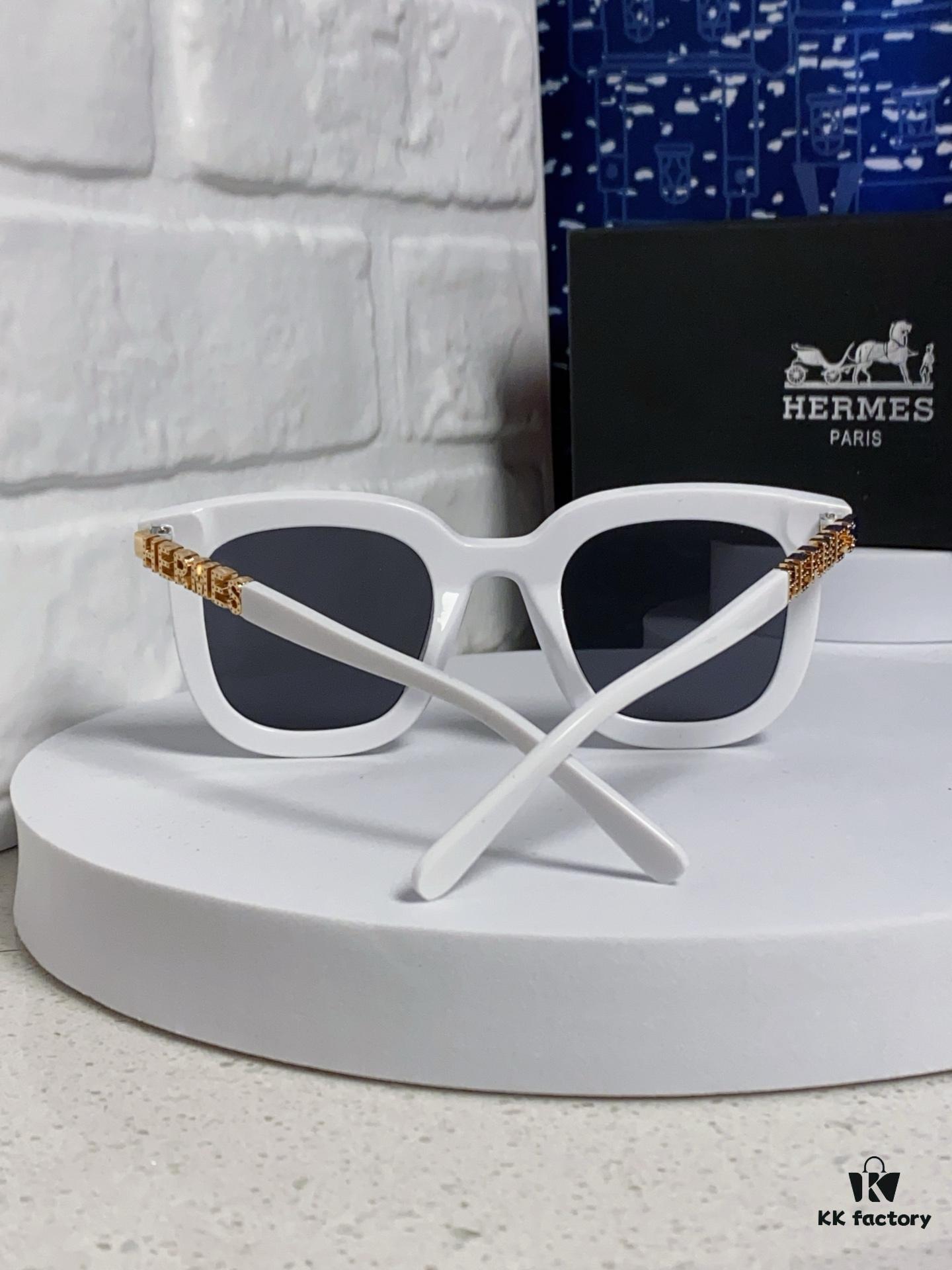 6931ae07ccd8ab3d7afa2336 Hermes 2025 New Arrival Retro Square Unisex Sunglasses for Women, Slimming Design for Round Faces, Fashionable Influencer-Style Sunglasses with Metal Cut-Out Temples, UV-Protective Eyewear