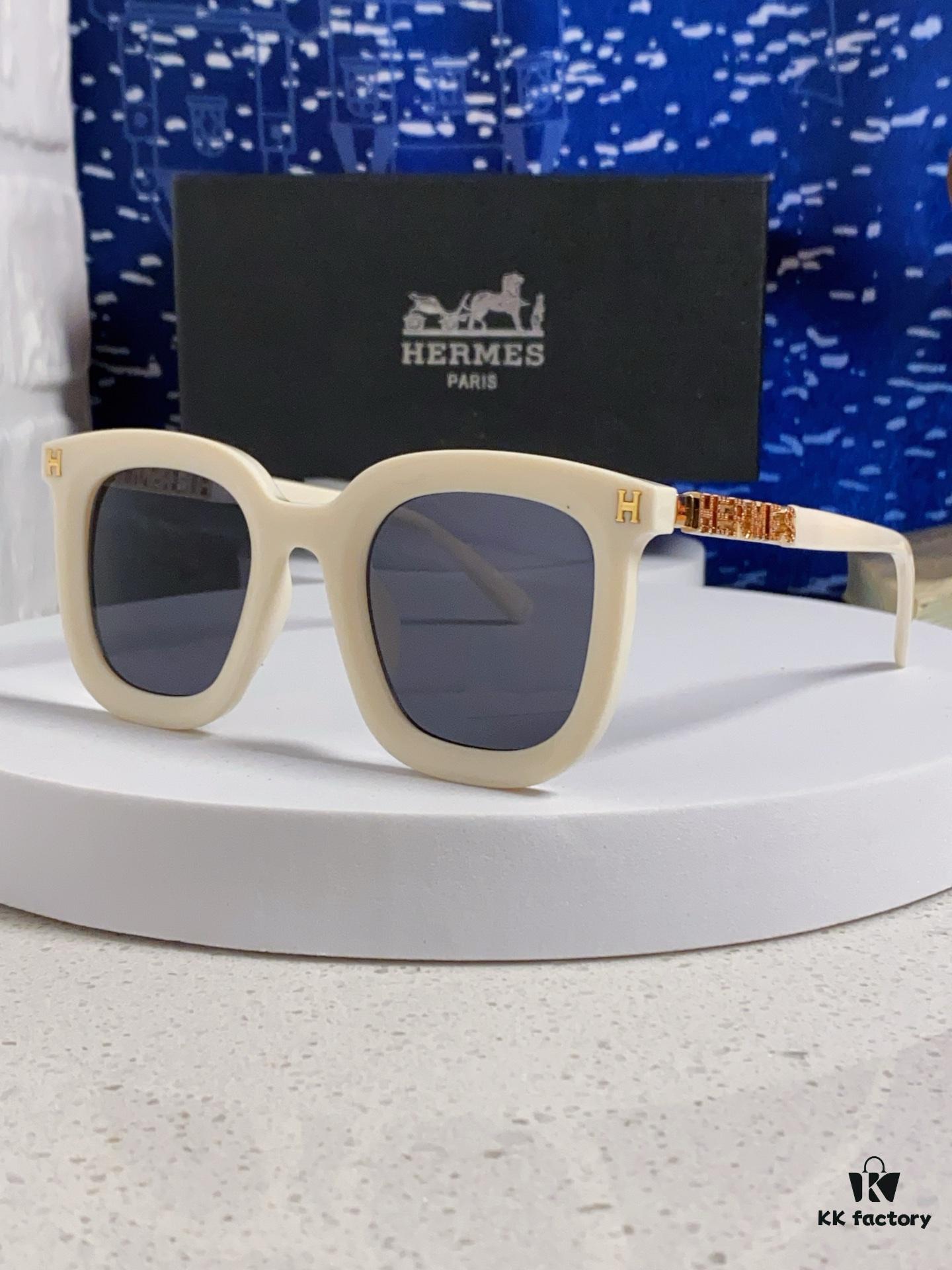 6931ae08ccd8ab3d7afa233d Hermes 2025 New Arrival Retro Square Unisex Sunglasses for Women, Slimming Frame for Round Faces, Fashionable Metal Hollow-out Temples, UV Protection Sun Glasses