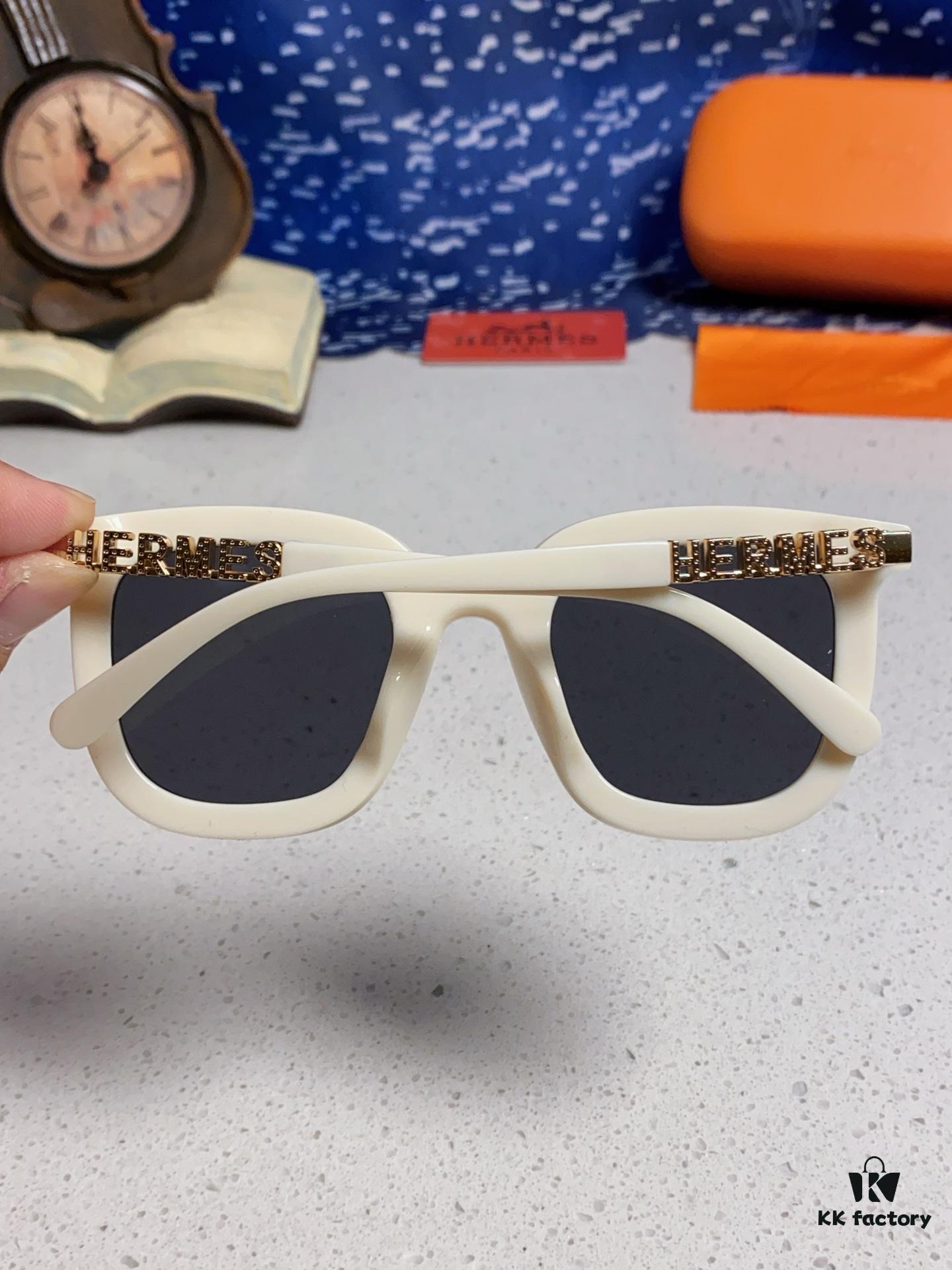 6931ae08ccd8ab3d7afa2341 Hermes 2025 New Arrival Retro Square Unisex Sunglasses for Women, Slimming Frame for Round Faces, Fashionable Metal Hollow-out Temples, UV Protection Sun Glasses