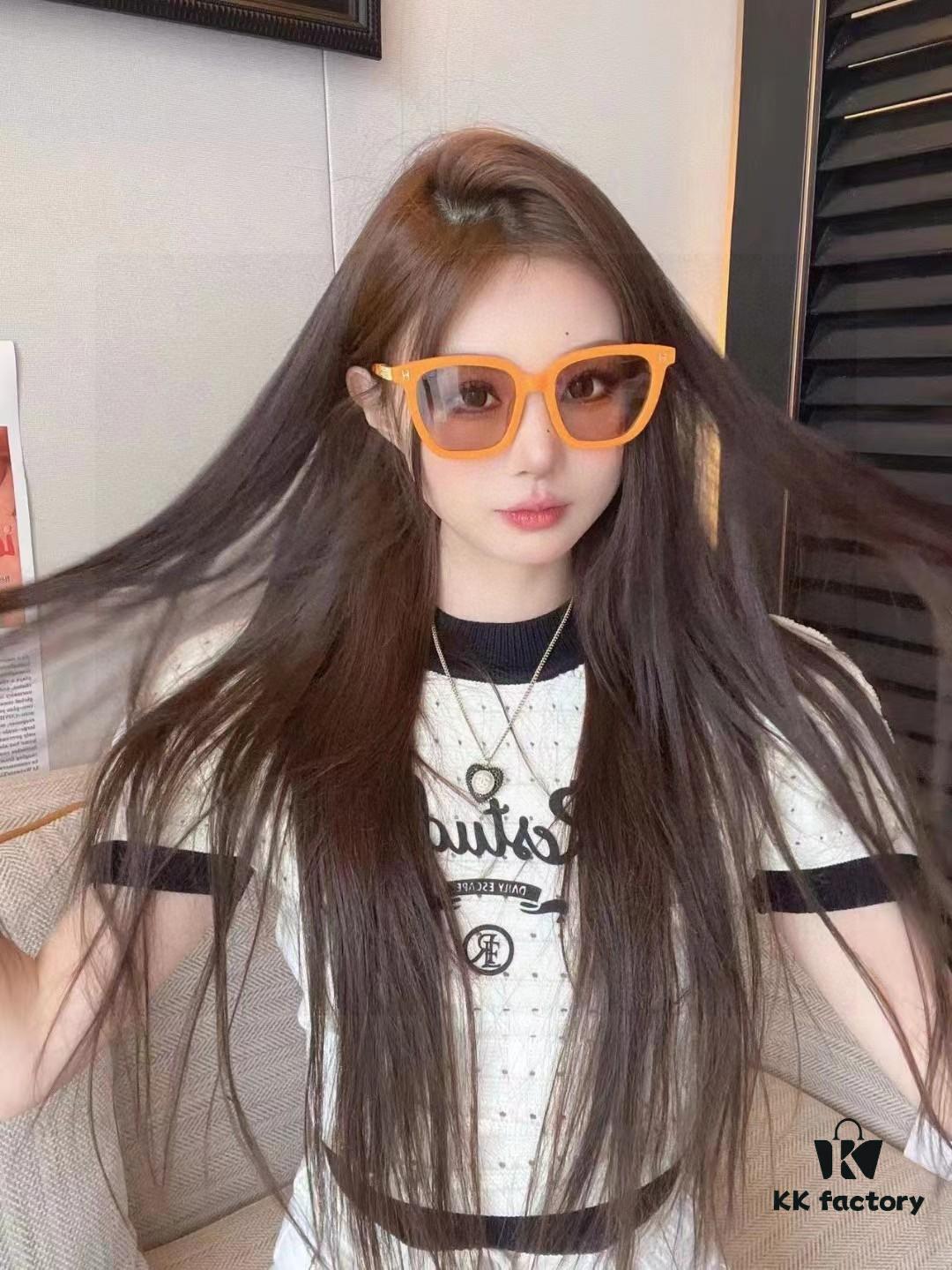 6931ae08ccd8ab3d7afa2346 Hermes 2025 New Arrival Retro Square Unisex Sunglasses for Women, Slimming Frame for Round Faces, Fashionable Metal-Embossed Temples, UV-Protective Shades