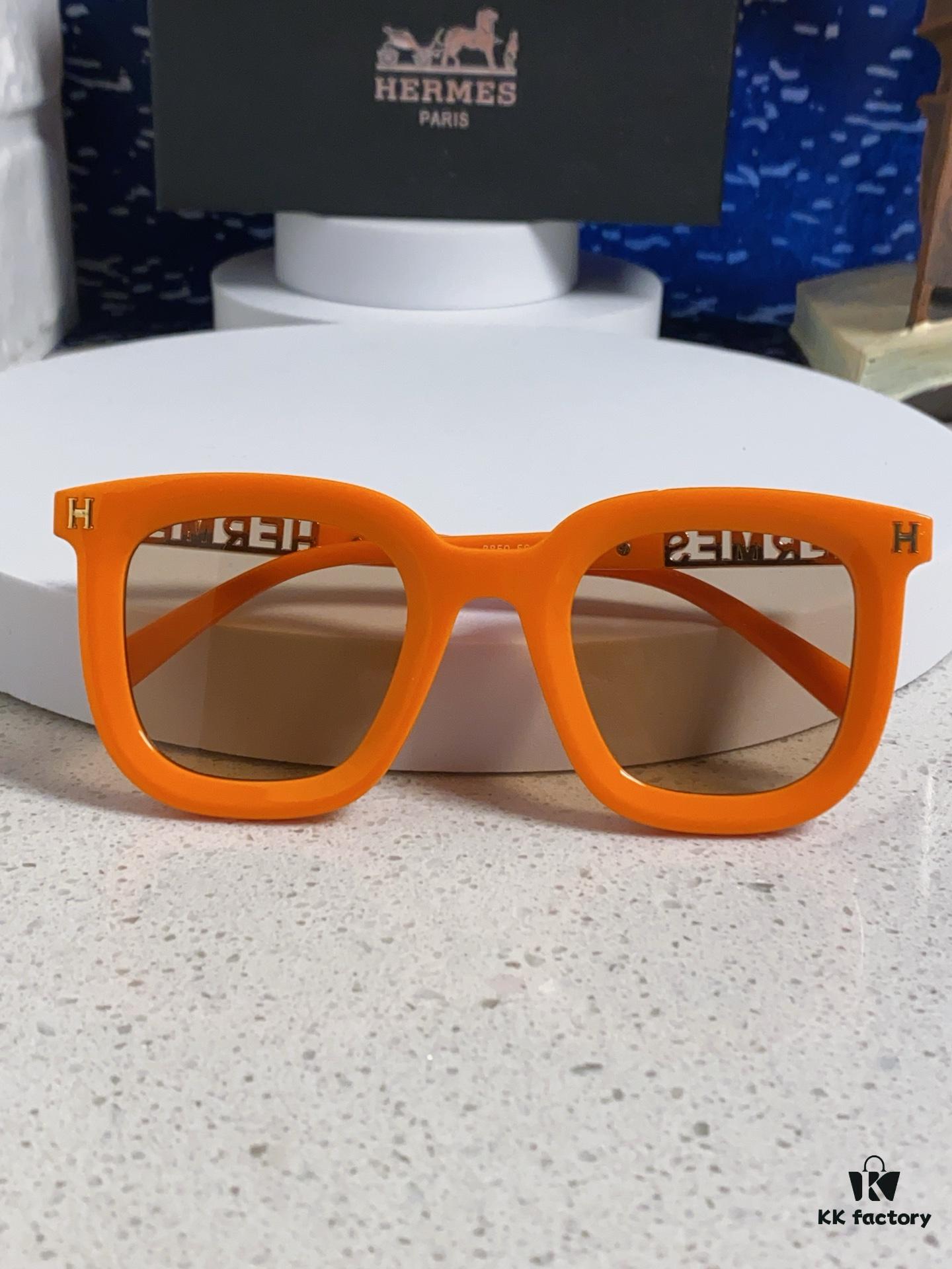 6931ae09ccd8ab3d7afa234e Hermes 2025 New Arrival Retro Square Unisex Sunglasses for Women, Slimming Frame for Round Faces, Fashionable Metal-Embossed Temples, UV-Protective Shades