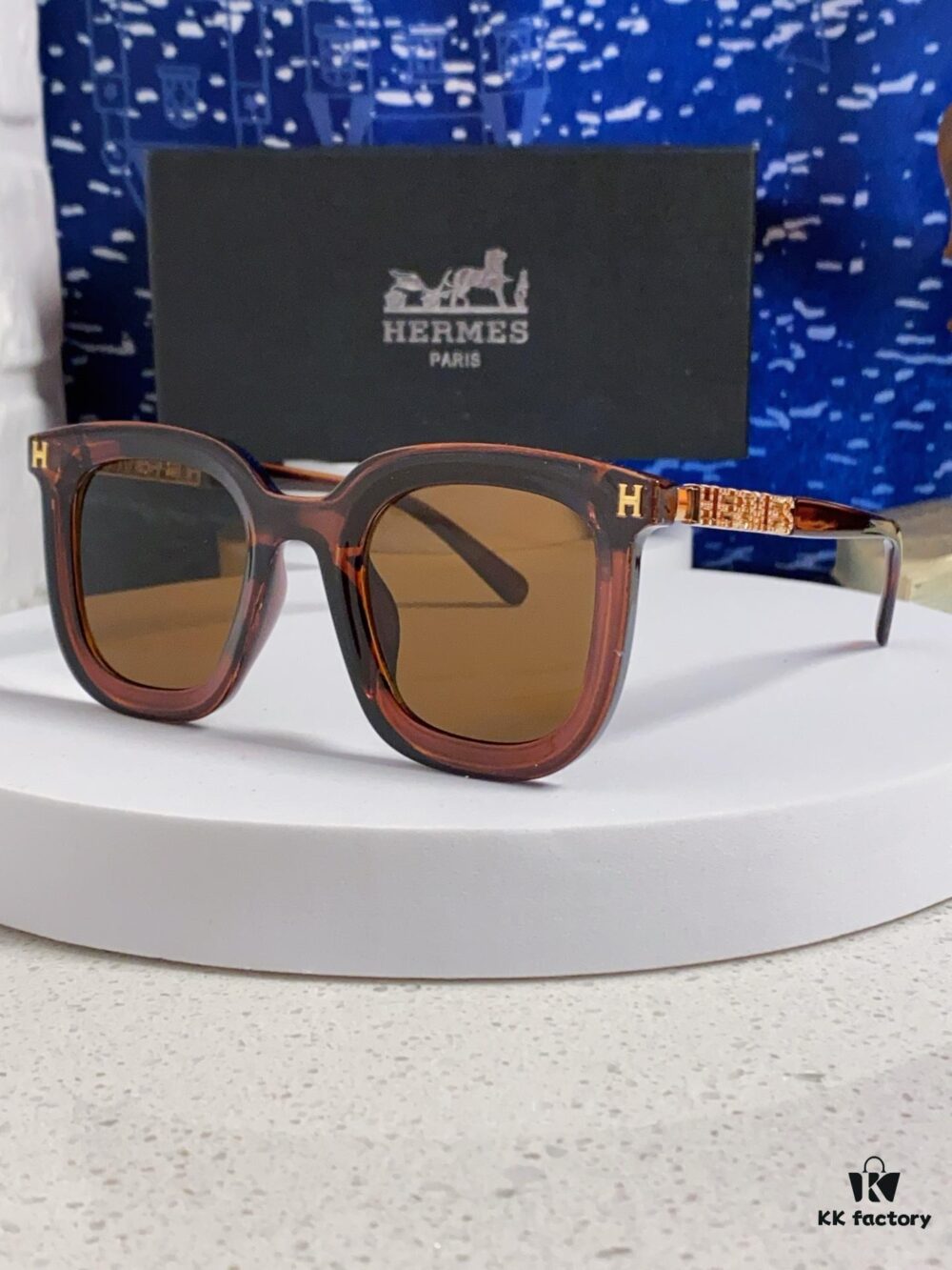 6931ae09ccd8ab3d7afa2350 Hermes 2025 New Arrival Retro Square Unisex Sunglasses for Women, Slimming Design for Round Faces, Fashionable Metal-Frame with Cut-Out Temples, UV-Protective Sunglasses