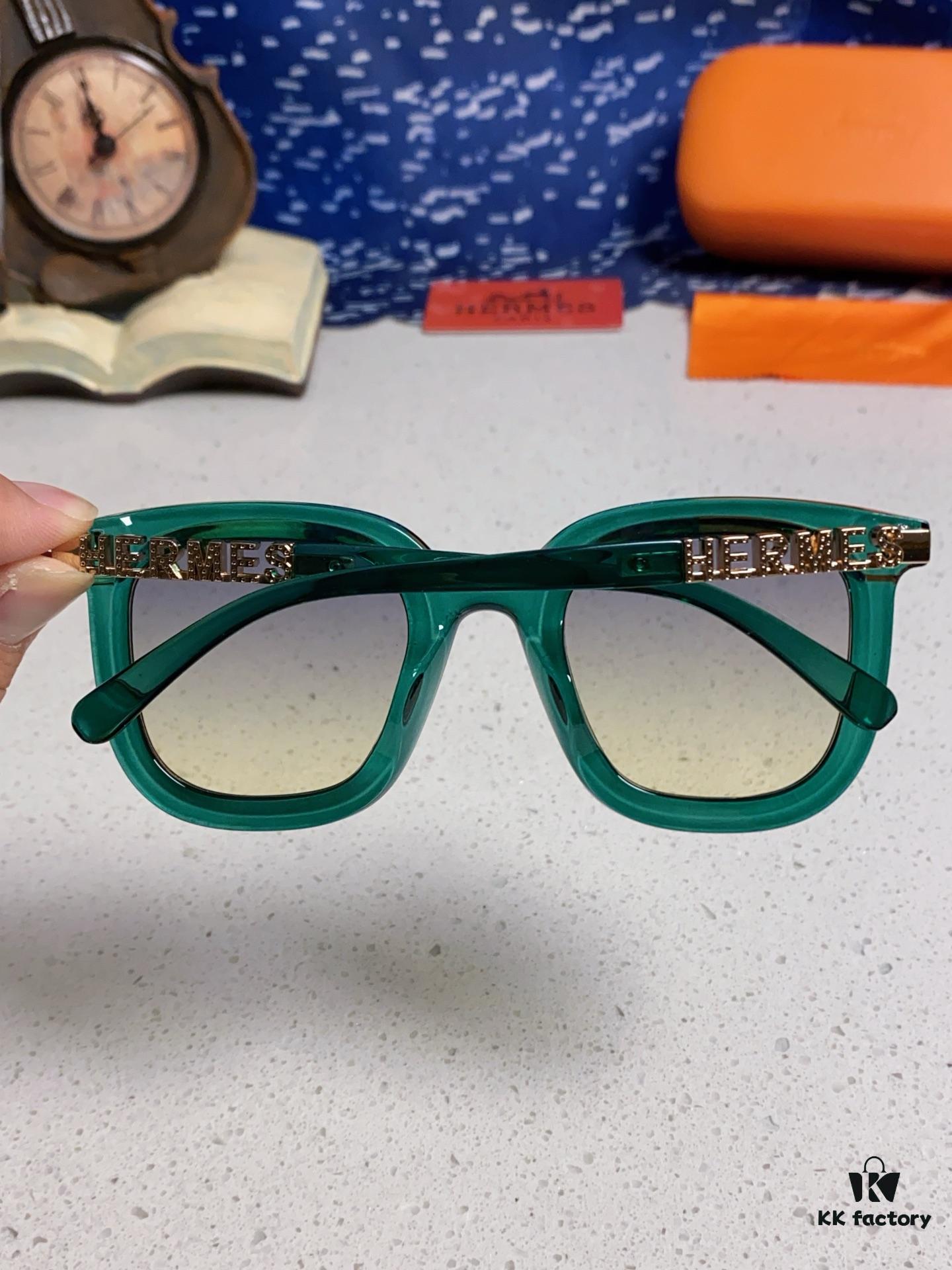 6931ae0accd8ab3d7afa235d Hermes 2025 New Arrival Retro Square Unisex Sunglasses for Women, Slimming Frame with Metal Cut-out Temples, Fashionable UV-Protective Sunglasses