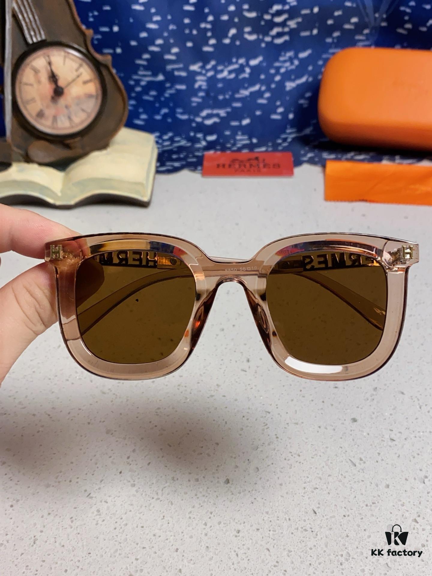 6931ae0bccd8ab3d7afa2365 Hermes 2025 New Arrival Retro Square Unisex Sunglasses for Women, Slimming Frame for Round Faces, Fashionable Influencer-Style Sunglasses with Metal Cut-Out Temples, UV-Protective Eyewear
