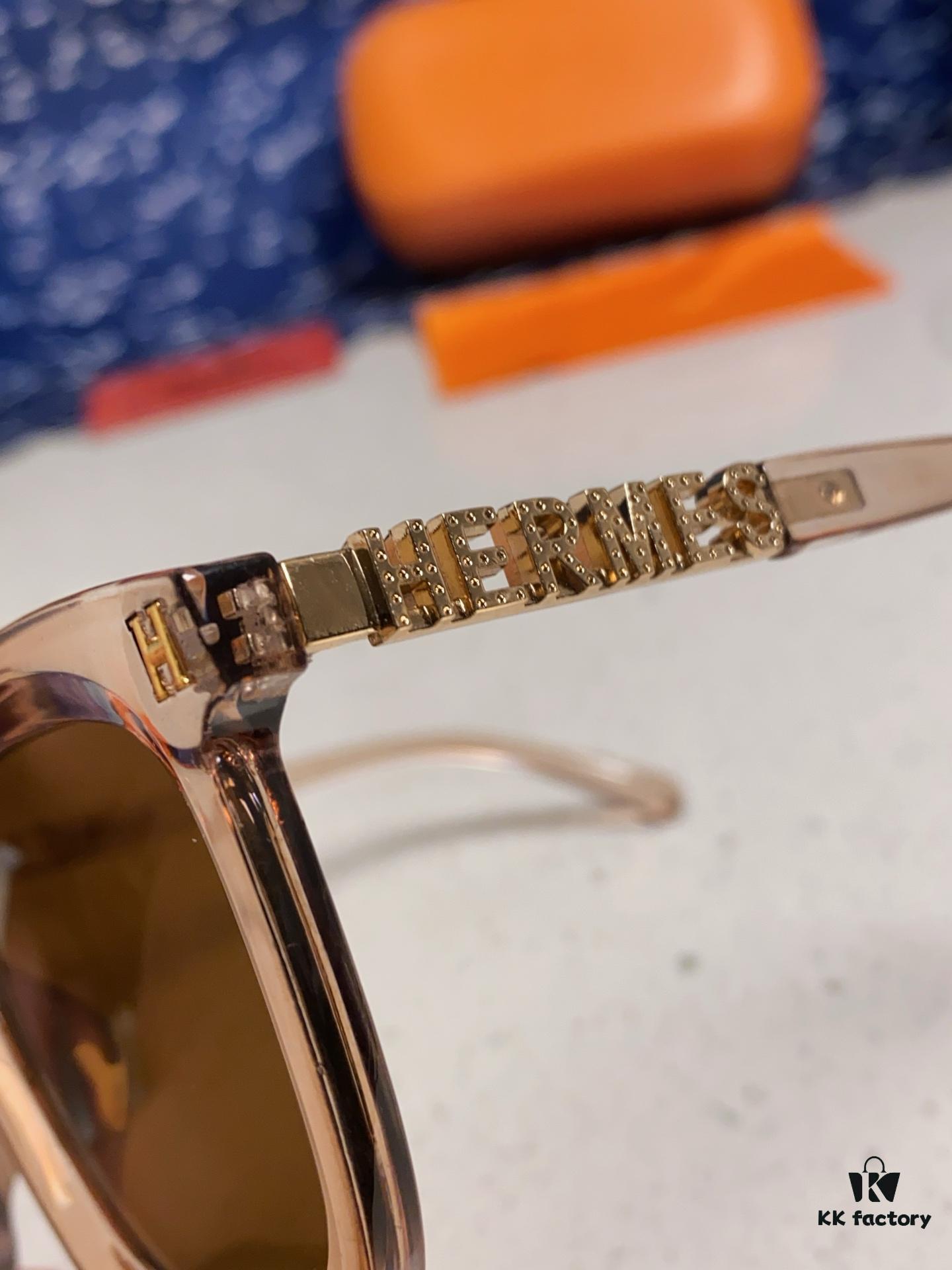 6931ae0bccd8ab3d7afa2368 Hermes 2025 New Arrival Retro Square Unisex Sunglasses for Women, Slimming Frame for Round Faces, Fashionable Influencer-Style Sunglasses with Metal Cut-Out Temples, UV-Protective Eyewear