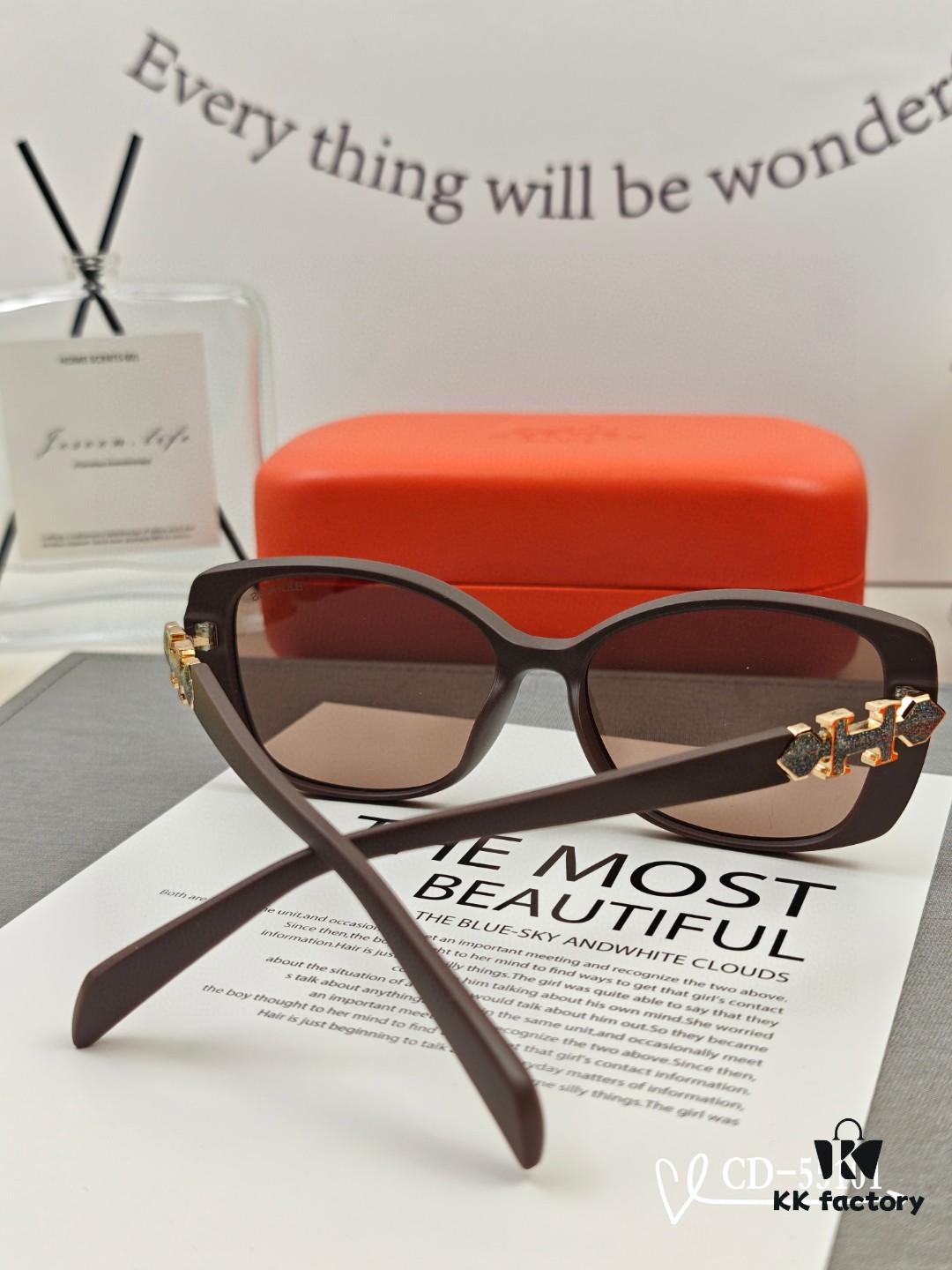 6931ae10ccd8ab3d7afa23b1 Hermès | New Model 55101 TR90 Frame Lightweight Polarized Sunglasses with Bag, Ideal for Travel and Fashion Pairing