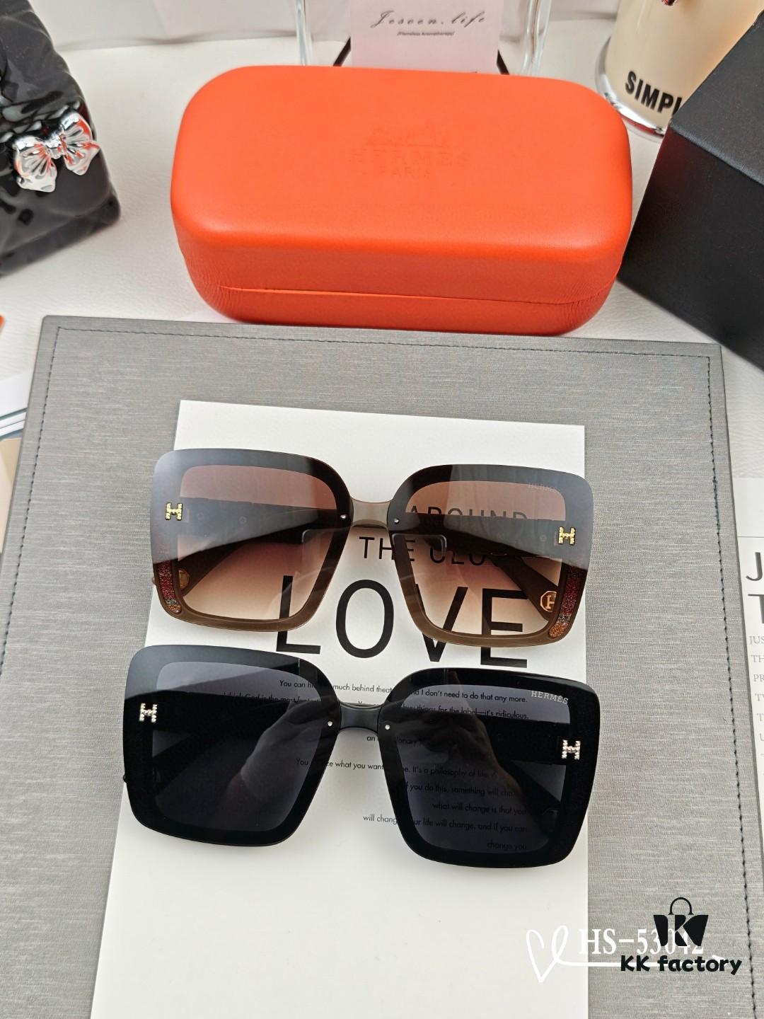 6931ae11ccd8ab3d7afa23bd Hermès | New Model Sunglasses with Polarized Lenses, Lightweight TR90 Frame, UV Protection for Travel and Daily Wear