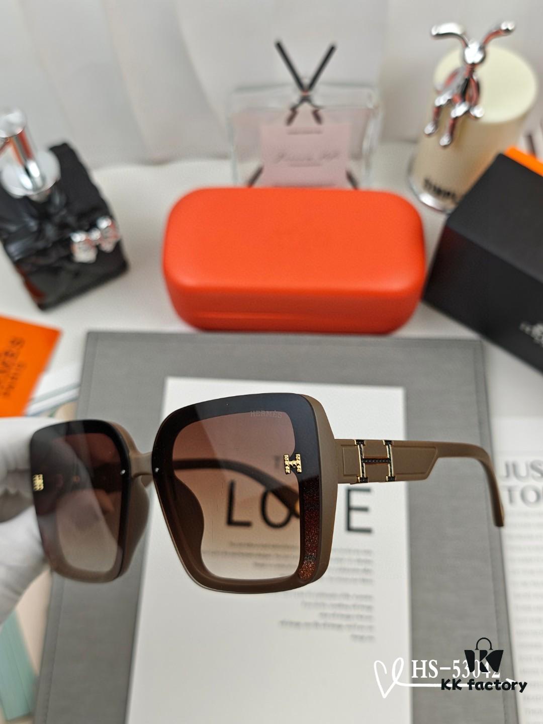 6931ae11ccd8ab3d7afa23c0 Hermès | New Model Sunglasses with Polarized Lenses, Lightweight TR90 Frame, UV Protection for Travel and Daily Wear