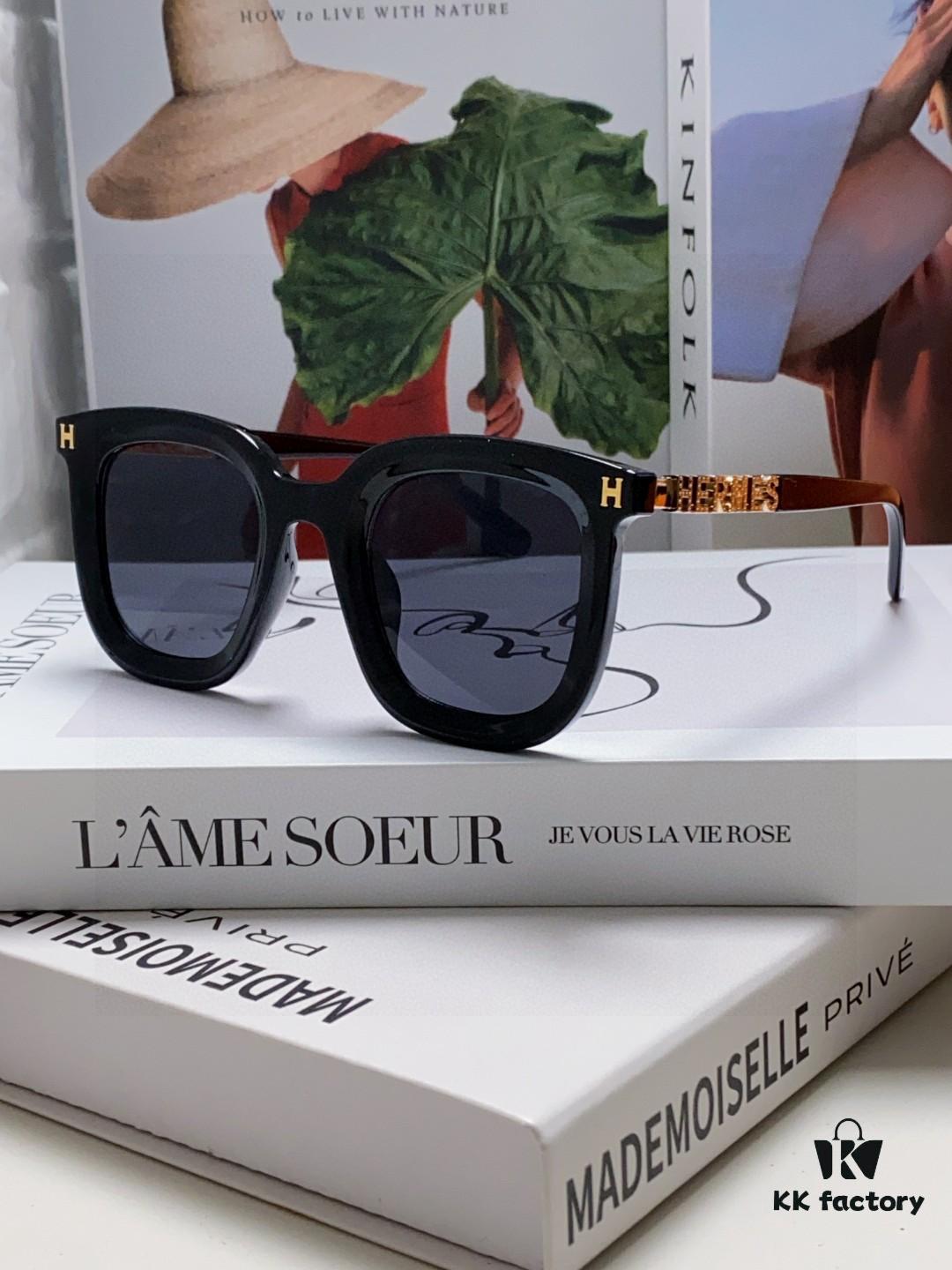 6931ae17ccd8ab3d7afa241b Hermes 2025 New Arrival Retro Square Unisex Sunglasses for Women, Slimming Design for Round Faces, Fashionable Influencer-Style Sunglasses with Metal Cut-Out Temples, UV-Protective Eyewear