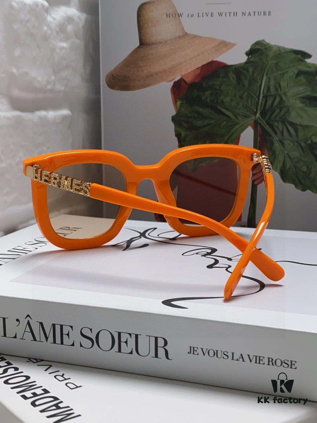 6931ae19ccd8ab3d7afa2433 Hermes 2025 New Arrival Retro Square Unisex Sunglasses for Women, Slimming Frame for Round Faces, Fashionable High-End Metal Hollow-Out Temples, UV Protection Sun Glasses