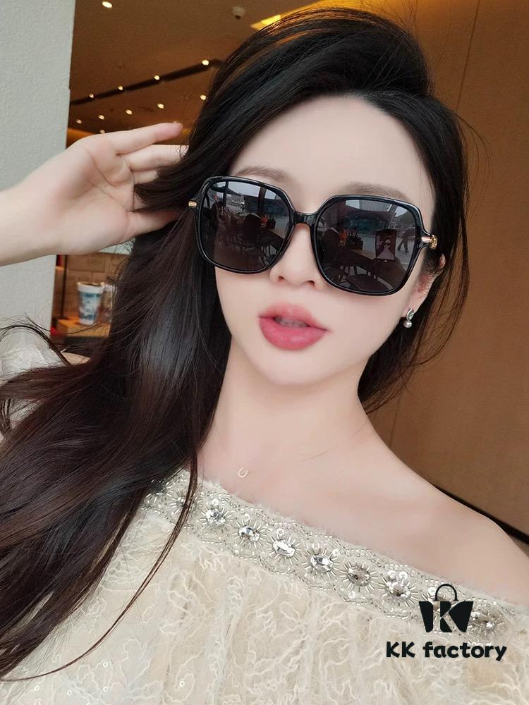 6931ae1accd8ab3d7afa2444 HERMES 2025 Spring New Arrival Original Release Famous Internet Sensation Ultra Popular Blue Classic Luxury Square Sunglasses