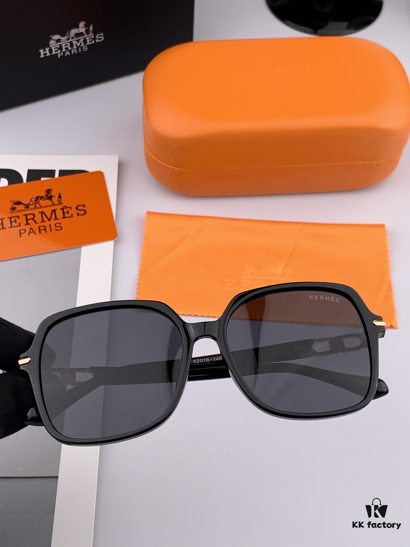6931ae1accd8ab3d7afa2447 HERMES 2025 Spring New Arrival Original Release Famous Internet Sensation Ultra Popular Blue Classic Luxury Square Sunglasses