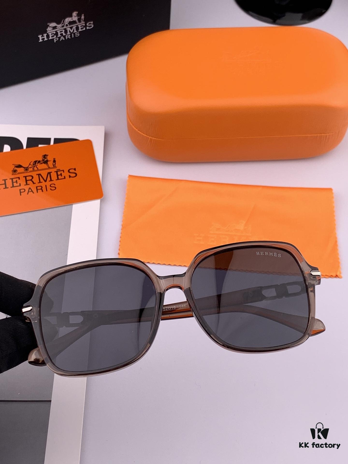 6931ae1bccd8ab3d7afa2448 HERMES 2025 Spring New Arrival Original Release Famous Internet Sensation Ultra Popular Blue Classic Luxury Square Sunglasses