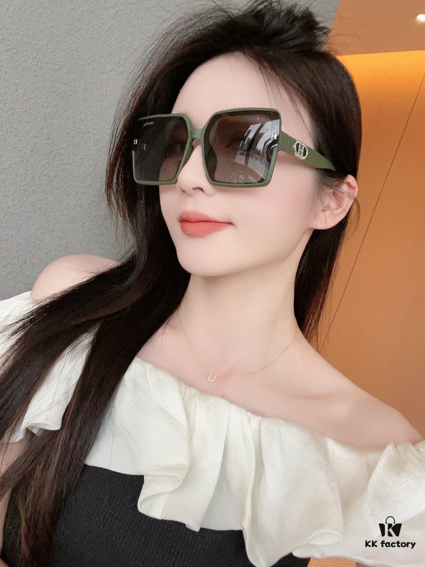 6931ae1bccd8ab3d7afa2456 Polarized Series Sunglasses HERMES Original Release H6107 Luxury Square Frame Sunglasses
