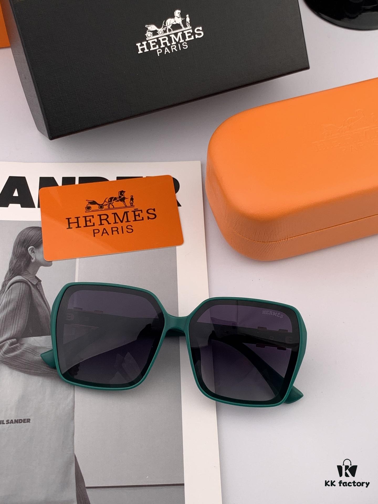 6931ae1cccd8ab3d7afa2461 HERMES Spring 2025 New Arrival Original Luxury Square Sunglasses H1245
