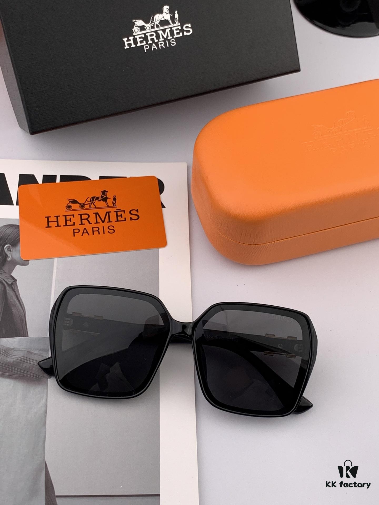 6931ae1dccd8ab3d7afa2462 HERMES Spring 2025 New Arrival Original Luxury Square Sunglasses H1245