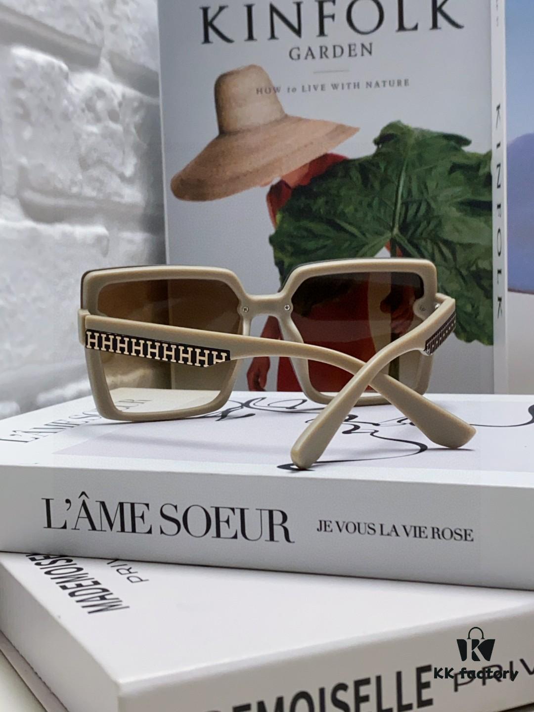 6931ae31ccd8ab3d7afa258b Hermes 2025 New Korean-Style Square Women's Sunglasses, Retro Fashion Minimalist Polarized Sunglasses, Unisex Sun Glasses