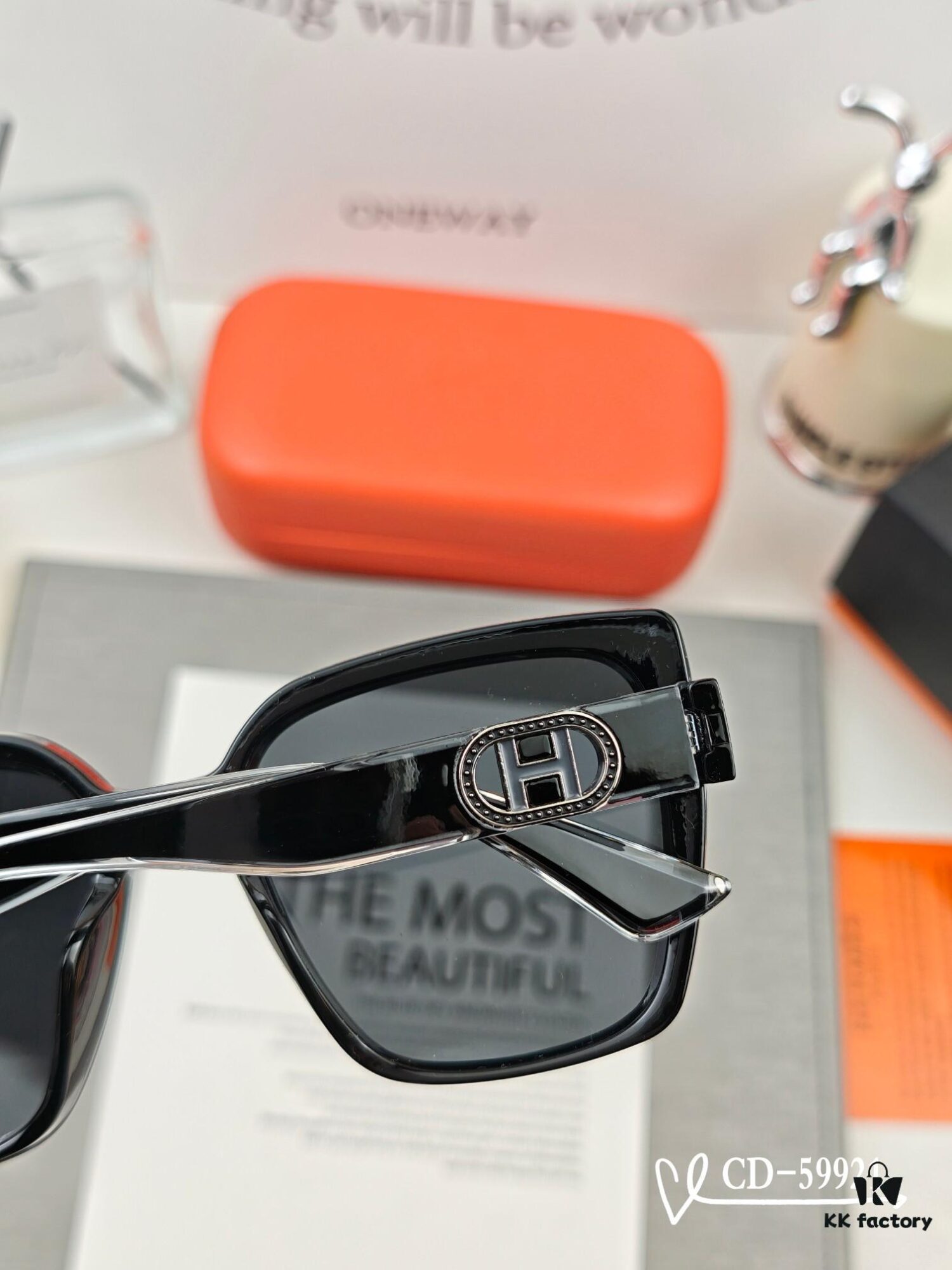 6931ae3dccd8ab3d7afa25ec Hermès | New Model Sunglasses with Polarized Lenses, Lightweight TR90 Frame, UV Protection for Travel and Fashion