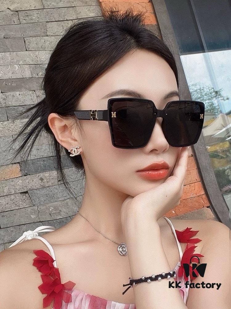 6931ae61ccd8ab3d7afa27d4 HERMES 2024 Spring New Arrival Original Release Famous Internet Sensation Ultra-Hot Selling Classic Luxury Square Sunglasses