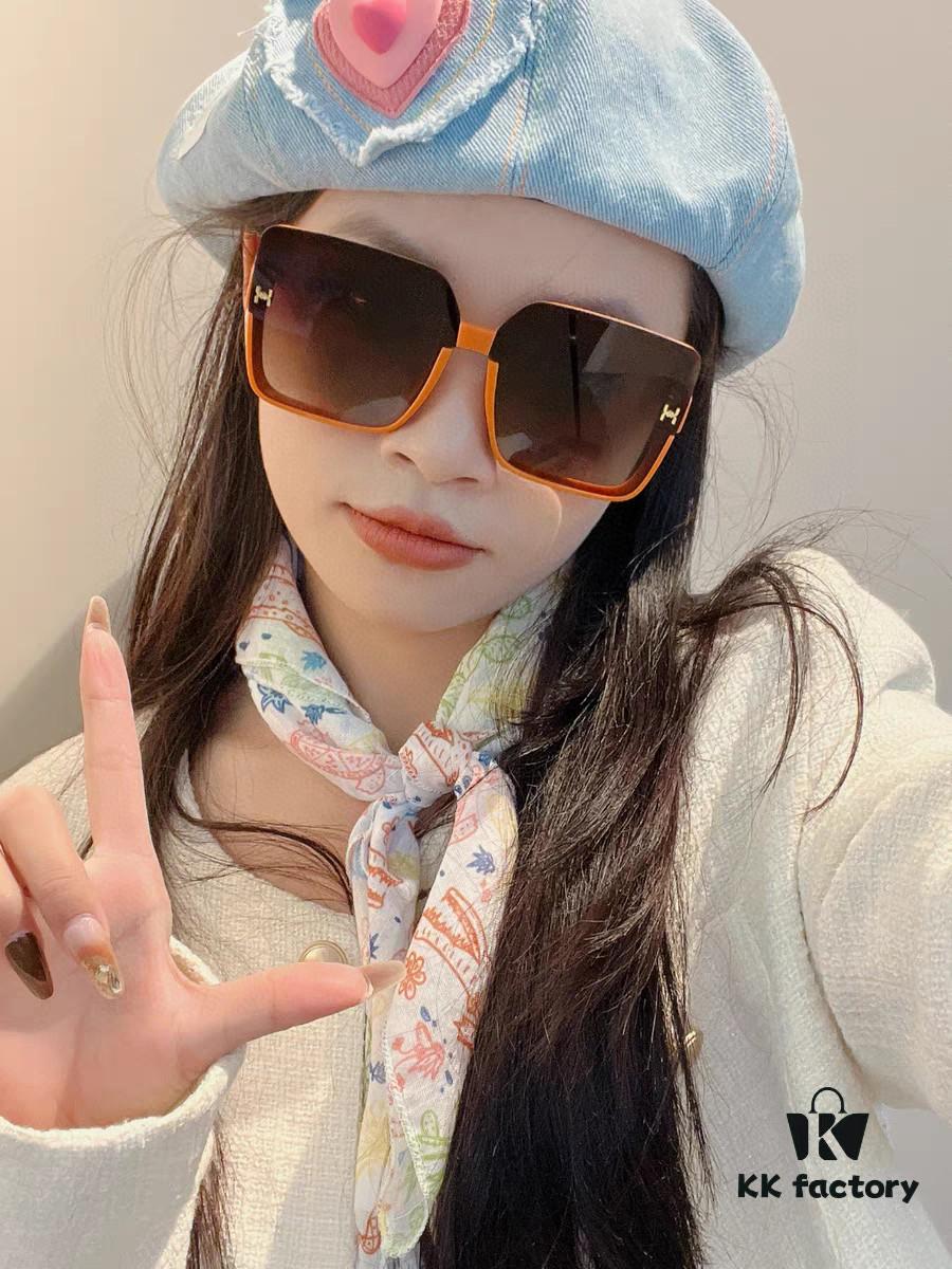 6931ae70ccd8ab3d7afa28ab HERMES 2024 New Arrival Popular Fashion H Sunglasses for Women UV Protection Driver's Glasses, Stylish White Sunglasses with HHH Logo
