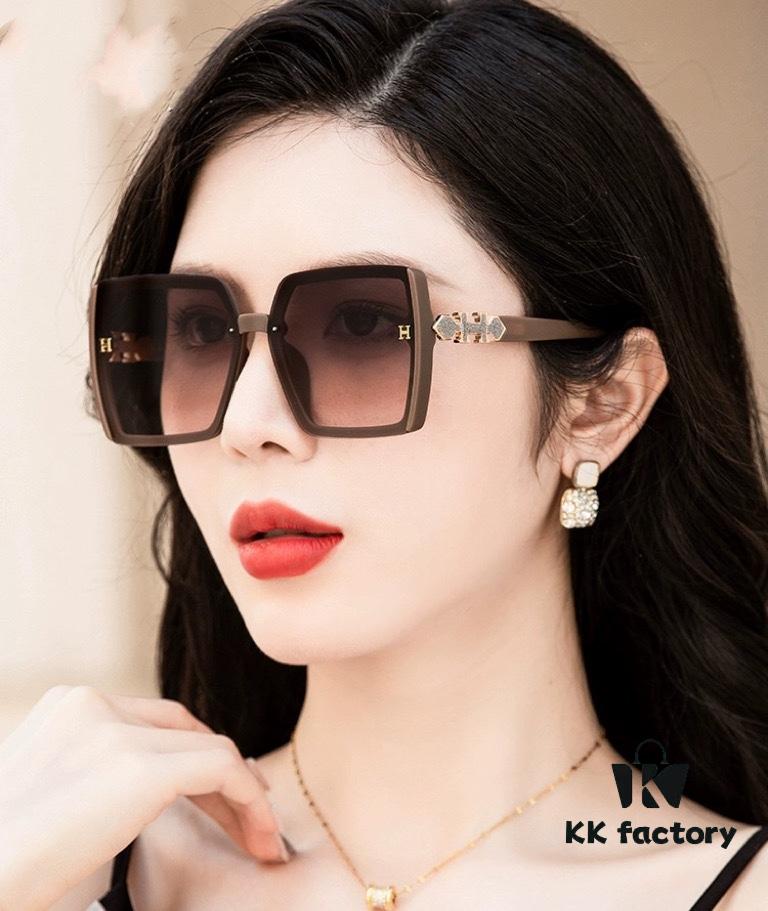 HERMES 2024 Spring New Arrival Original Release Highly Popular Luxury Square Sunglasses Model H1301