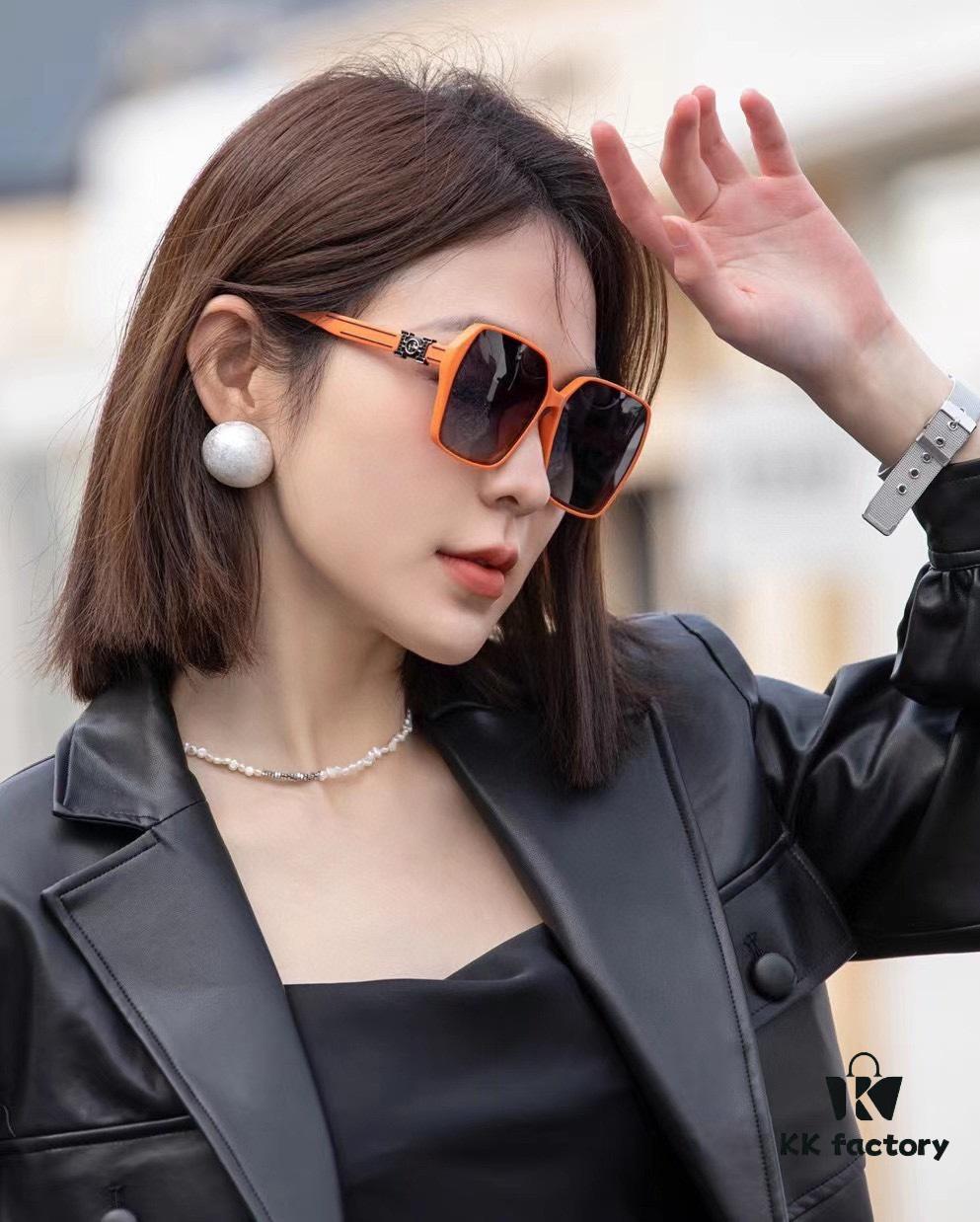 6931ae9dccd8ab3d7afa2b3f HERMES 2024 Spring New Arrival Original Release Famous Internet Hit Ultra Popular Blue Classic Luxury Sunglasses Square Frame Sun Glasses