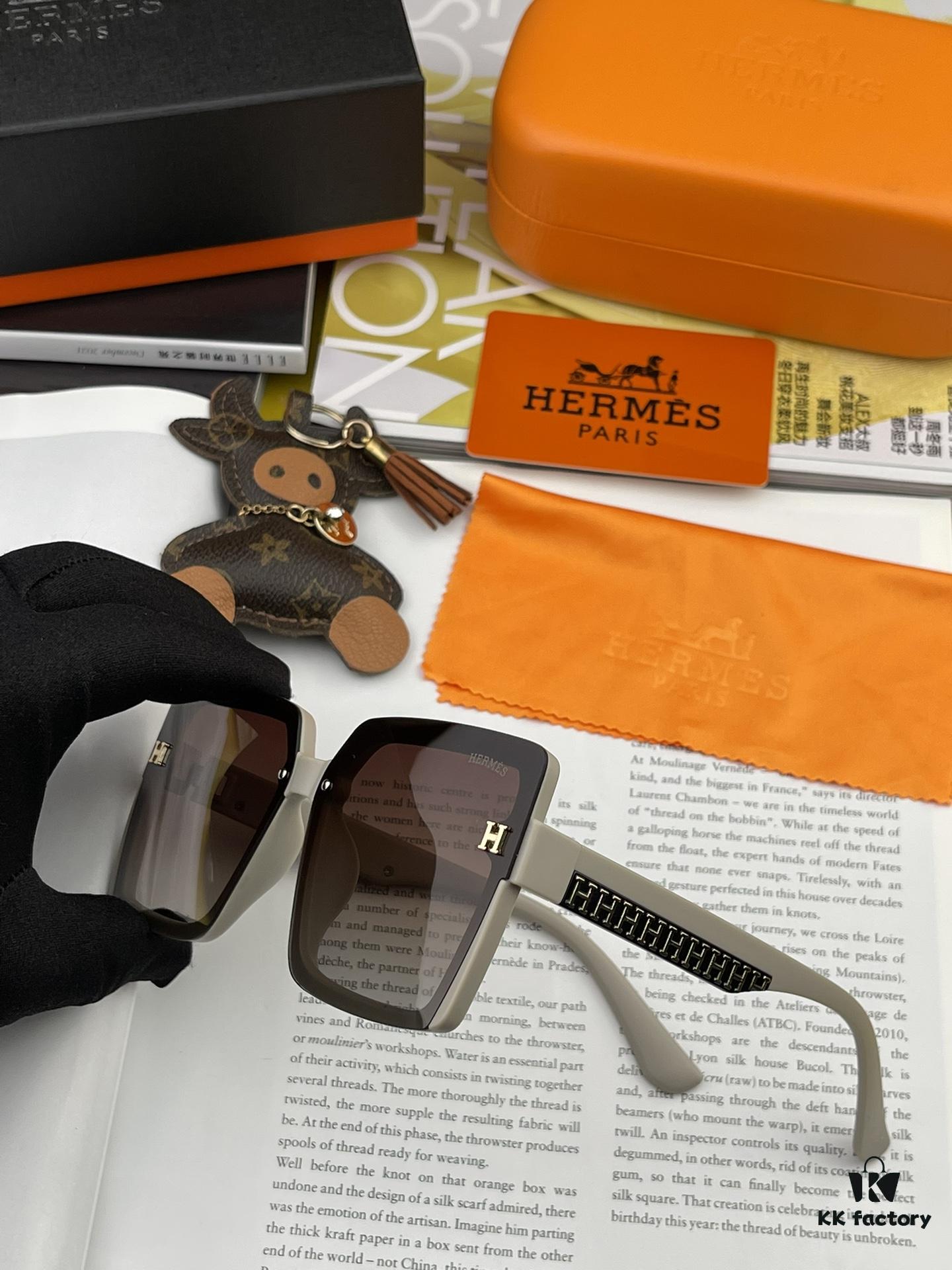 6931aeabccd8ab3d7afa2c0e HERMES 2024 Spring New Arrival Original Release Famous Internet Hit Ultra Popular Blue Classic Luxury Fashion Square Sunglasses High-Quality Authentic Version Model: H1245