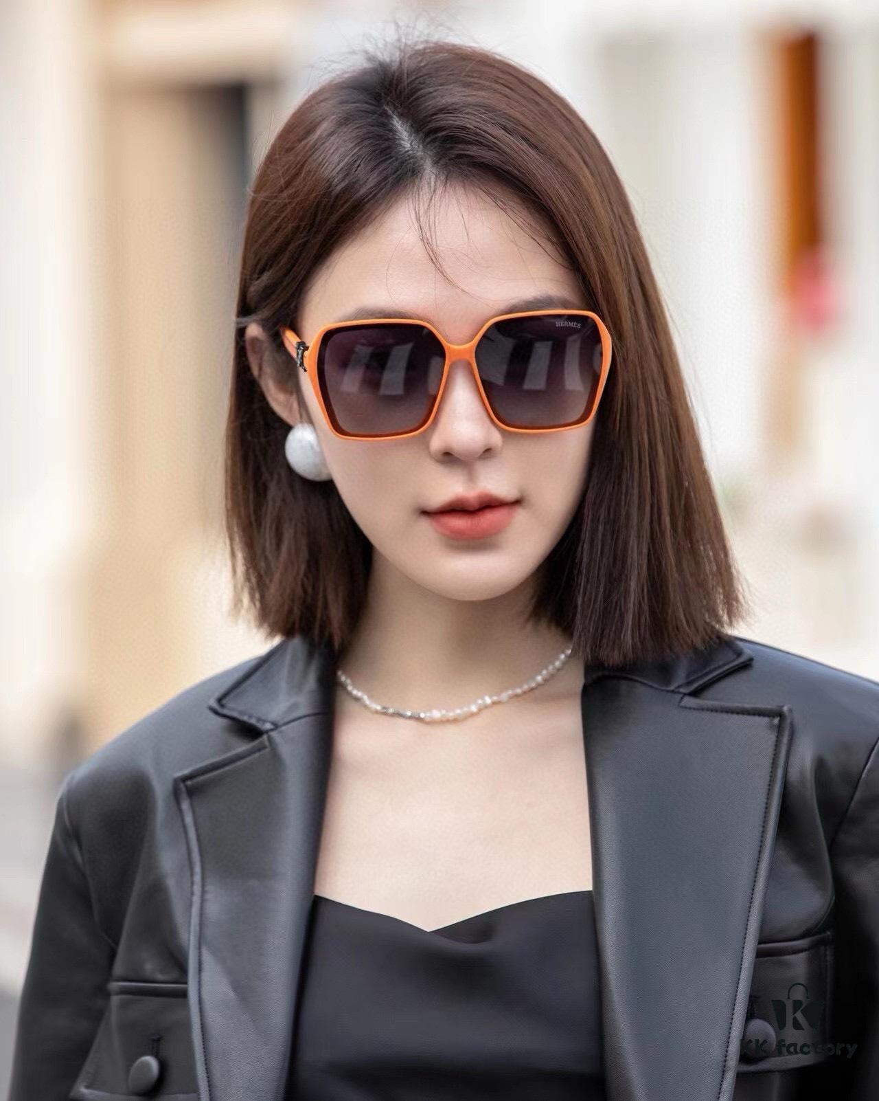6931aeb2ccd8ab3d7afa2c66 HERMES 2024 Spring New Arrival Original Release Famous Internet Sensation Ultra-Hot Selling Luxury Square Frame Sunglasses