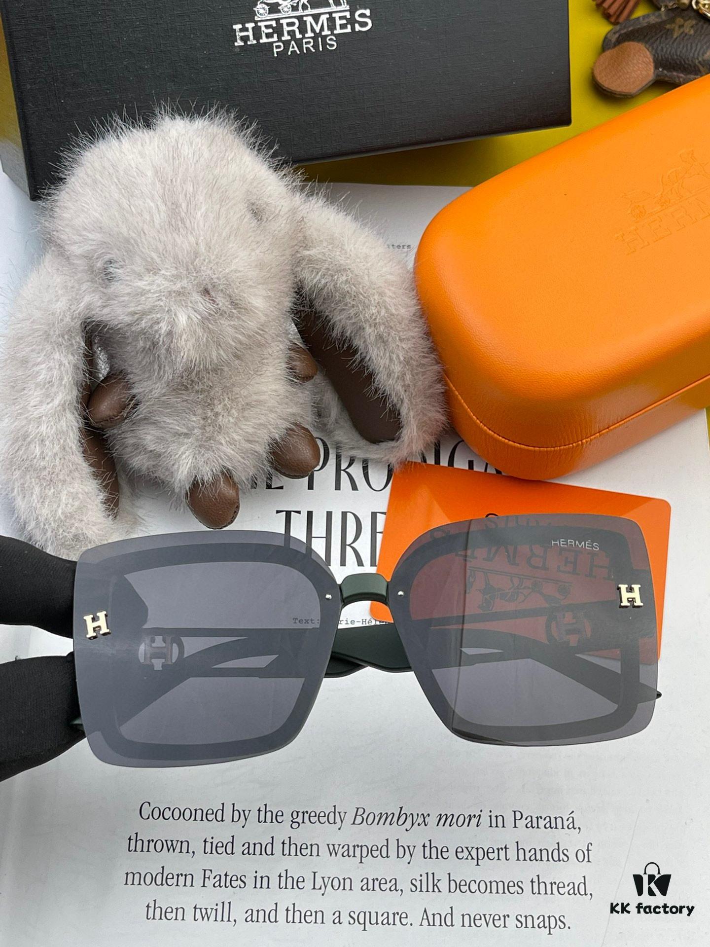 6931aeb8ccd8ab3d7afa2cc1 HERMES 2024 Spring New Arrival Original Luxury Square Sunglasses H3966