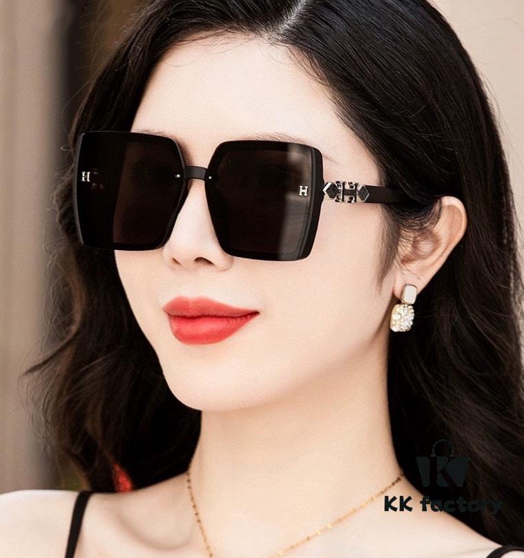 6931aebaccd8ab3d7afa2ce2 HERMES 2024 Spring New Arrival Original Shipment Viral Hit Blue Classic Luxury Global Trend Fashion Square Sunglasses Premium Quality Authentic High-End Logo Model: H1301