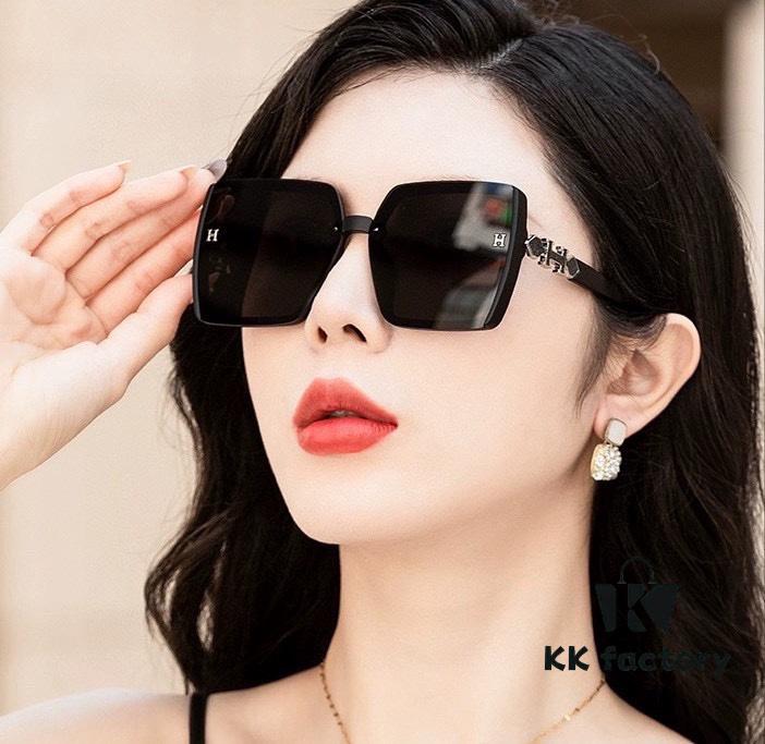 6931aebbccd8ab3d7afa2ce4 HERMES 2024 Spring New Arrival Original Shipment Viral Hit Blue Classic Luxury Global Trend Fashion Square Sunglasses Premium Quality Authentic High-End Logo Model: H1301