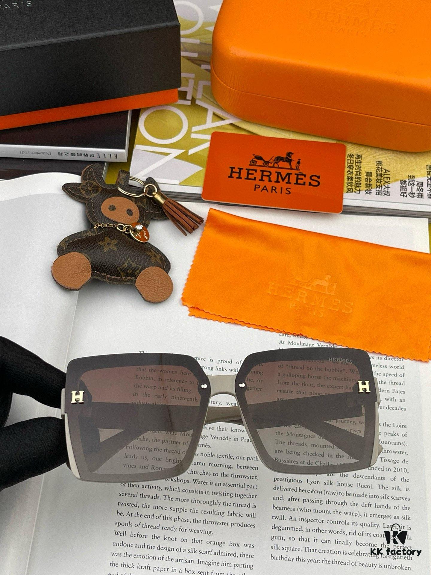 6931aececcd8ab3d7afa2e08 HERMES Hermès Spring 2023 New Arrival Original Release Famous Internet Hit Ultra Popular Blue Classic Luxury Global Fashion Square Sunglasses High-End Quality Authentic High-Quality Model: H1245