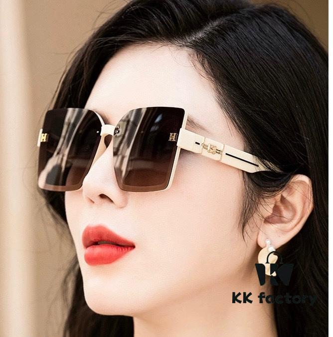 6931aecfccd8ab3d7afa2e18 HERMES 2024 Spring New Arrival Original Release Famous Internet Sensation Ultra-Hot Selling Luxury Square Sunglasses Classic Integrated Frame Design High-End Quality Authentic Brand Premium Sunglasses Model: H2998