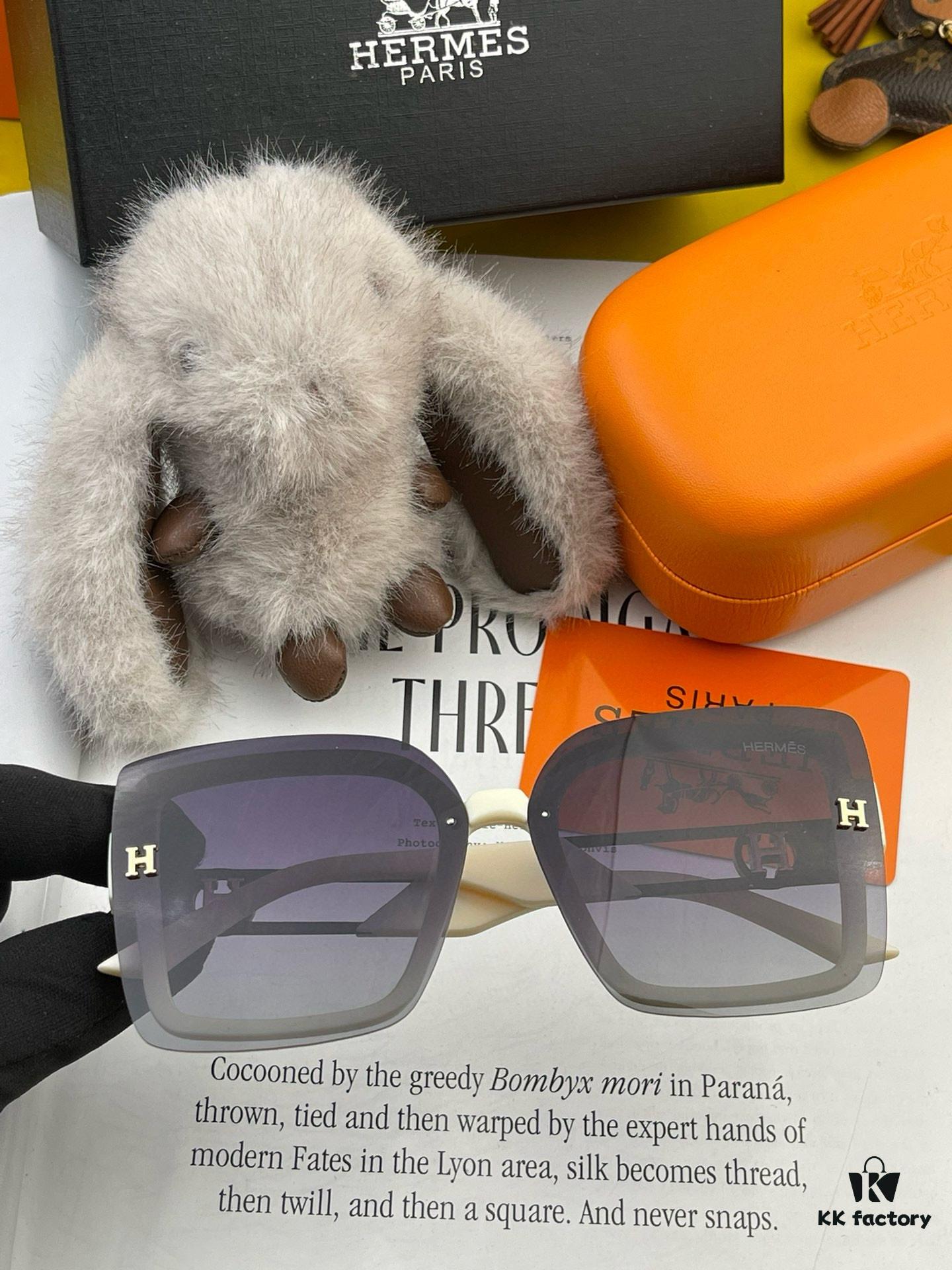 6931aed3ccd8ab3d7afa2e48 HERMES 2024 Spring New Arrival Original Shipment Famous Internet Sensation Ultra Popular Blue Classic Luxury Global Fashion Square Sunglasses