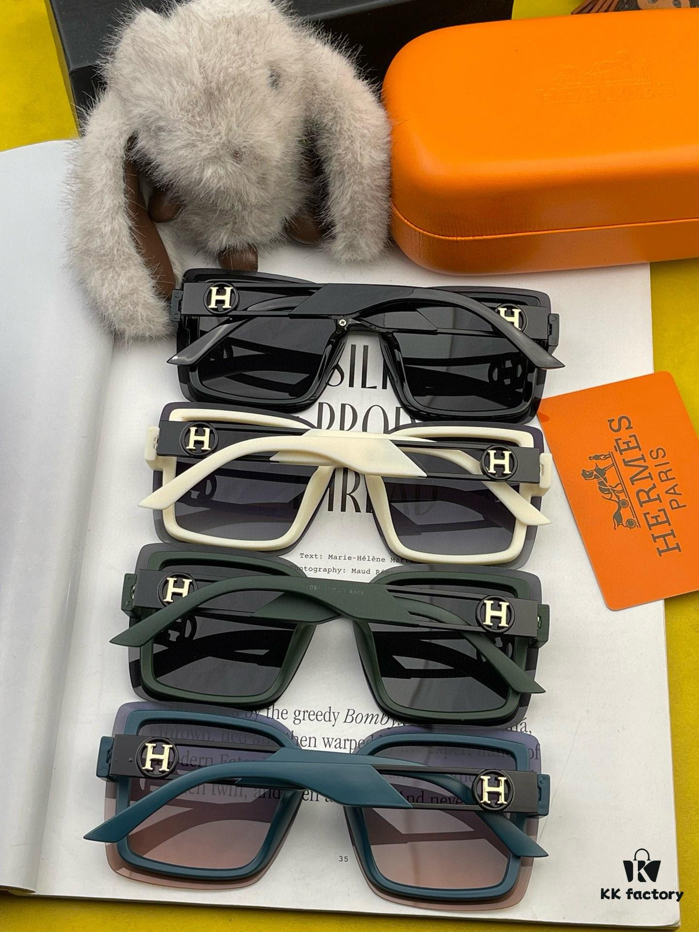 6931aed3ccd8ab3d7afa2e53 HERMES 2024 Spring New Arrival Original Luxury Square Sunglasses H3966
