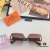 6931aef5ccd8ab3d7afa303b Hermes 2024 New Square Frameless Cut-Out Sunglasses for Women, Retro Fashion Lightweight Luxury Letter Design High-End UV Protection Sun Glasses