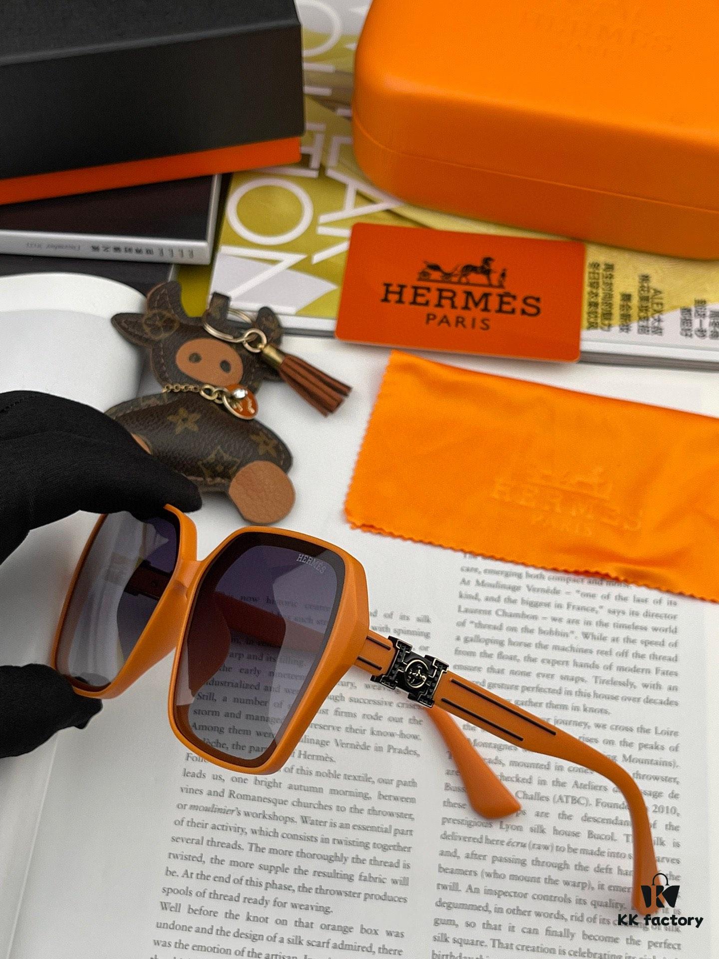 6931af00ccd8ab3d7afa30d3 HERMES 2024 Spring New Arrival Original Release Famous Internet Hit Ultra Popular Blue Classic Luxury Global Fashion Square Sunglasses High-Quality Authentic Version Model: H1245