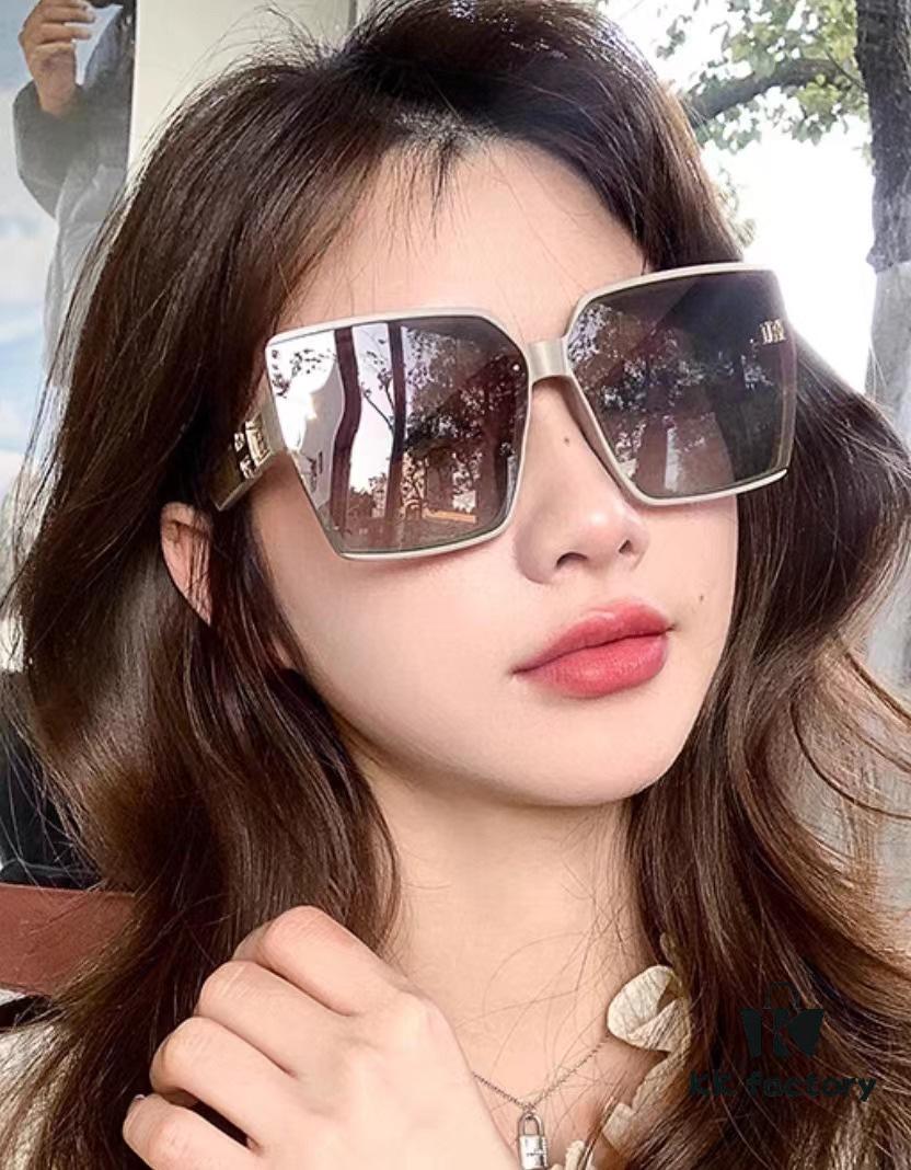 6931af0accd8ab3d7afa3157 HERMES 2024 Spring New Arrival Original Luxury Square Sunglasses H7998