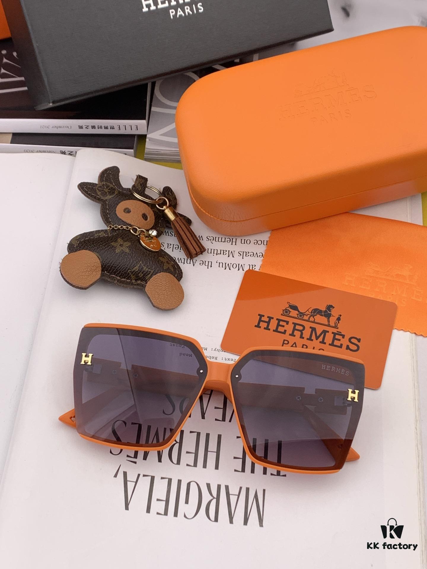 6931af17ccd8ab3d7afa321a HERMES 2024 Spring New Arrival Original Luxury Square Sunglasses H7998