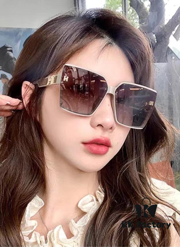 6931af18ccd8ab3d7afa321e HERMES 2024 Spring New Arrival Original Luxury Square Sunglasses H7998