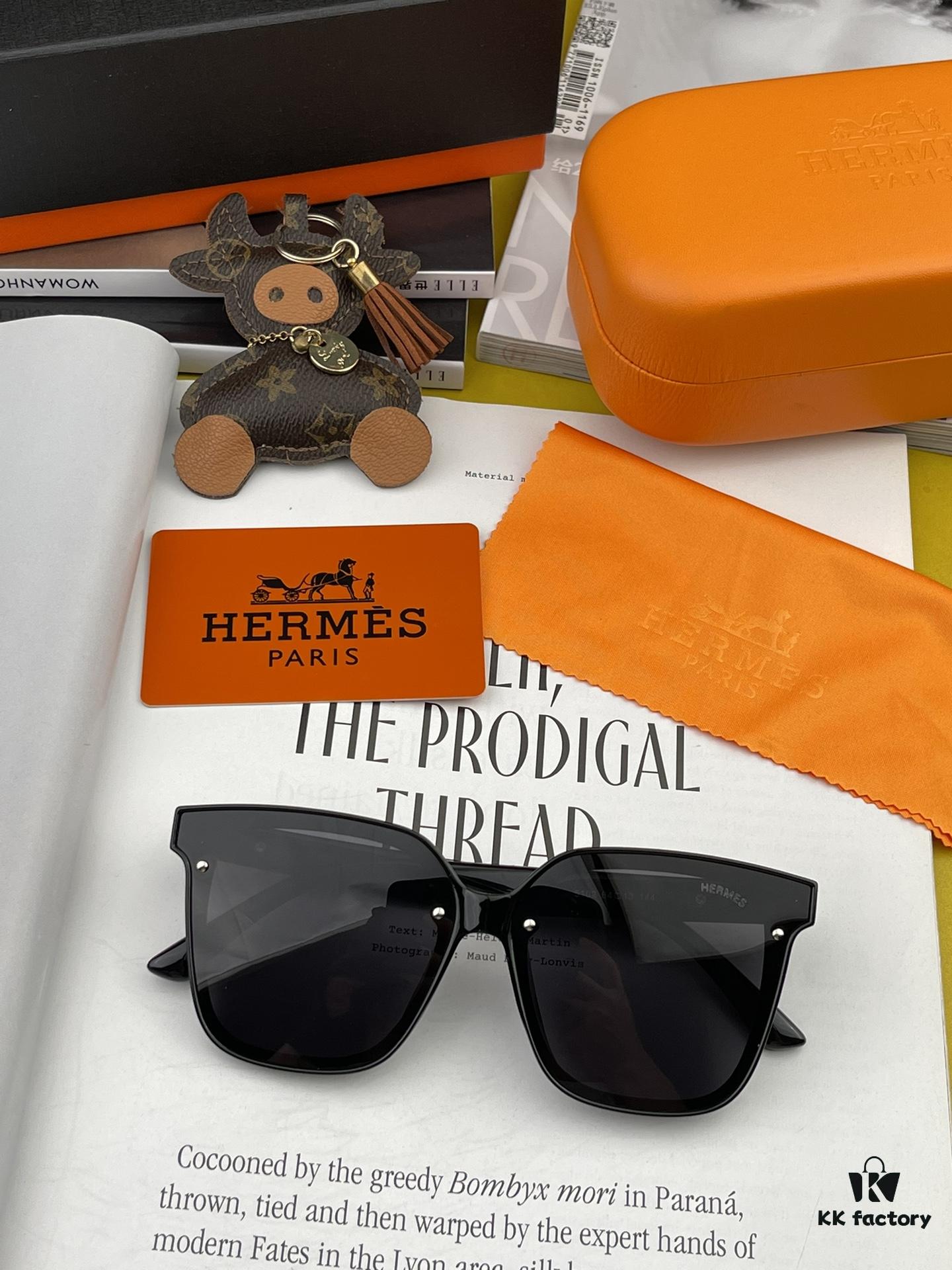 6931af1fccd8ab3d7afa328d Polarized Series Sunglasses HERMES Hermes Original Release Internet Celebrity Super Popular Blue Classic Luxury Global Trend Fashion Square Frame Sunglasses Top Quality Luxury Logo Authentic High Quality Model H5102