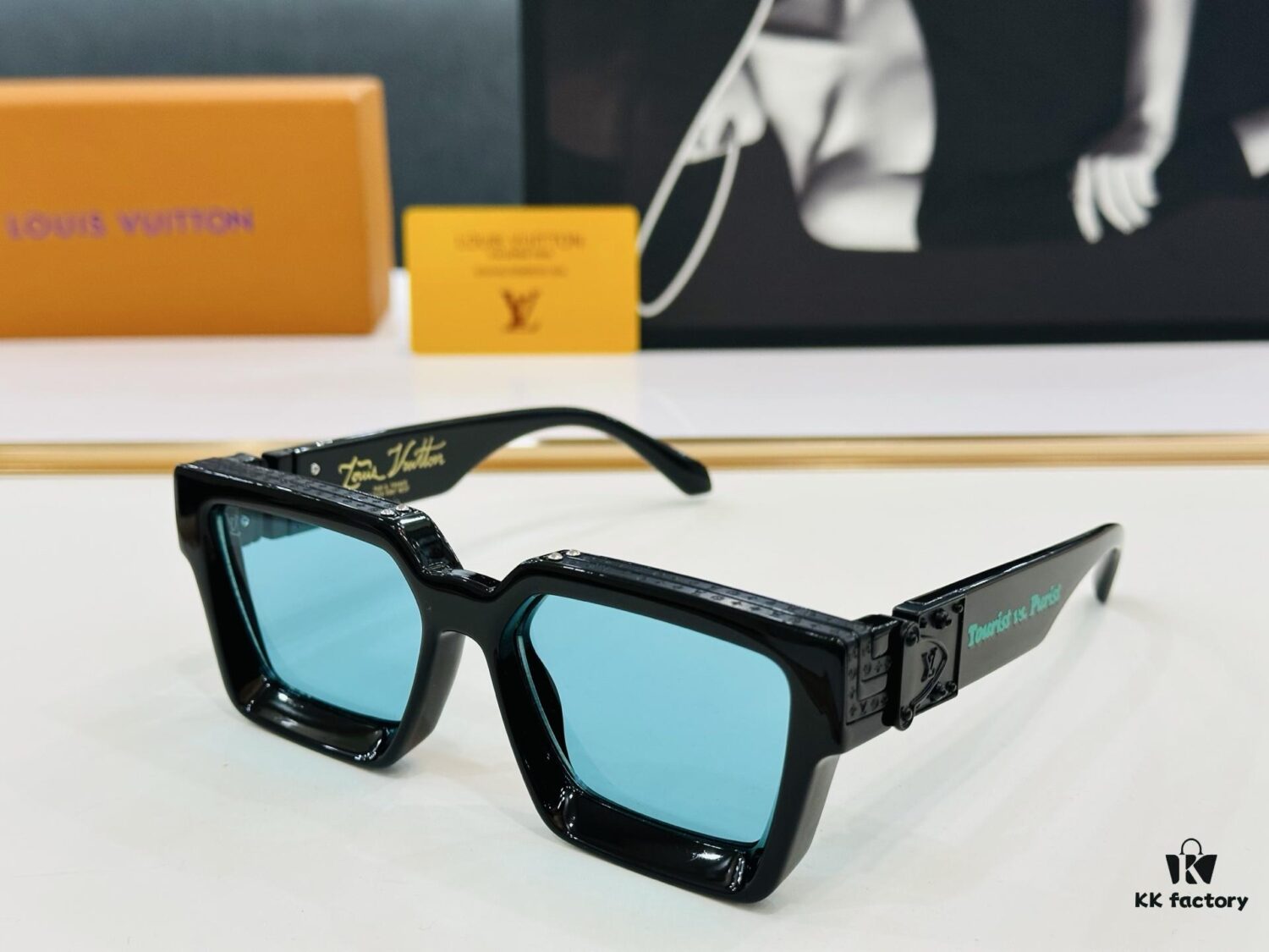 6931af21ccd8ab3d7afa32a5 LOUIS VUITTON LV Luxury Version M96006 Sunglasses with Dense Golden Logo Pattern Size 56□17