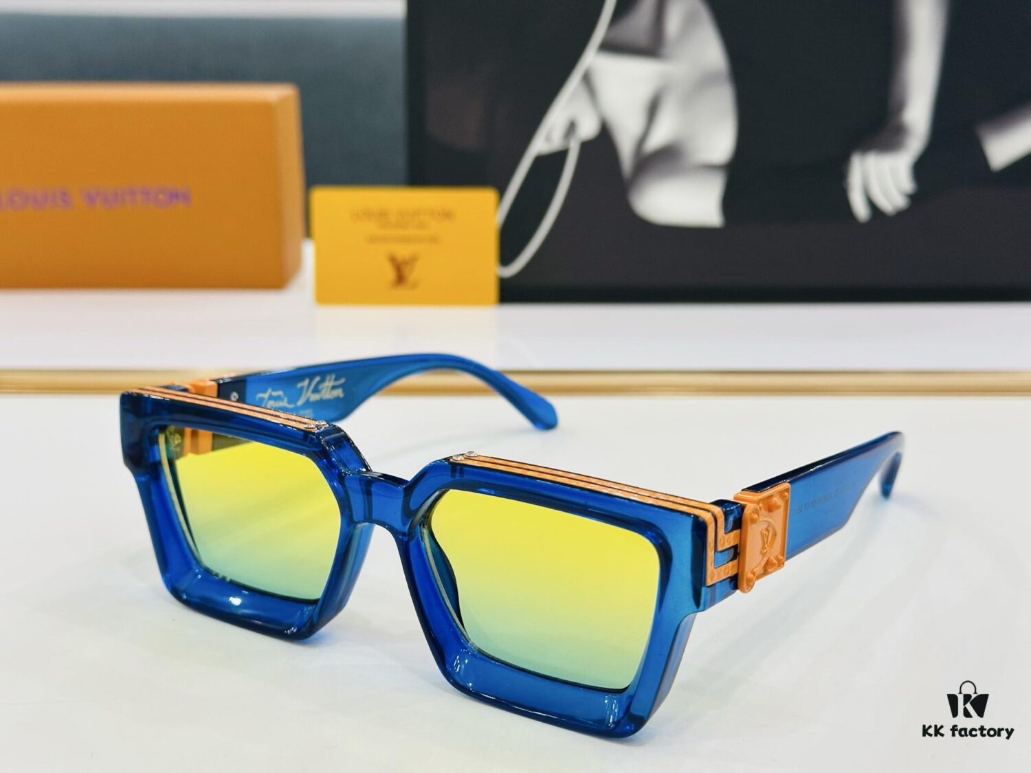 6931af22ccd8ab3d7afa32b0 LOUIS VUITTON LV Louis Family M96006 Size 56□17 Luxury Edition, Densely Woven Logo Gold Frame, Exquisite BM Sunglasses