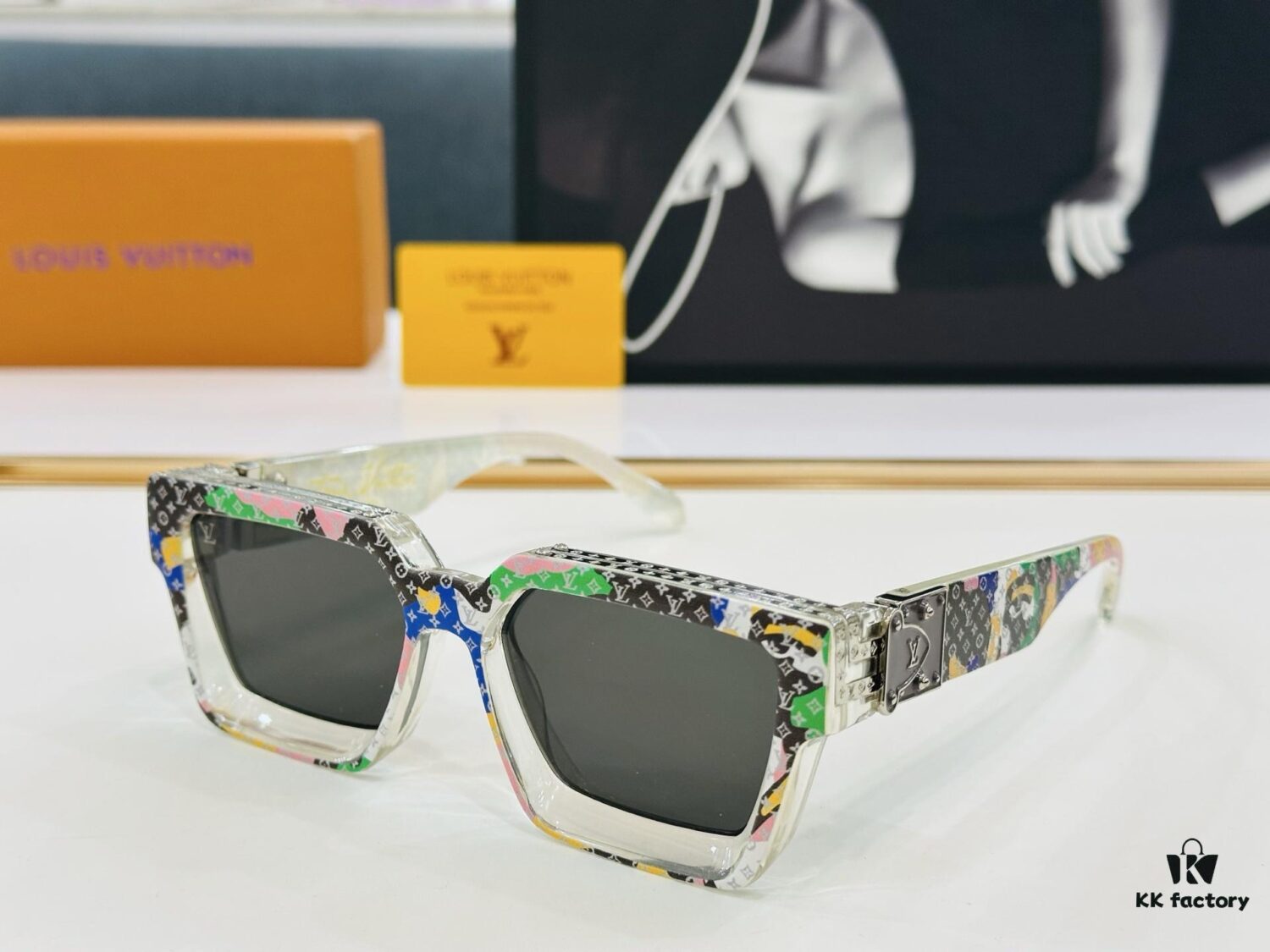 6931af23ccd8ab3d7afa32c2 LOUIS VUITTON LV Maison M96006 Size 56□17 Luxury Edition Golden Dense Logo Sunglasses
