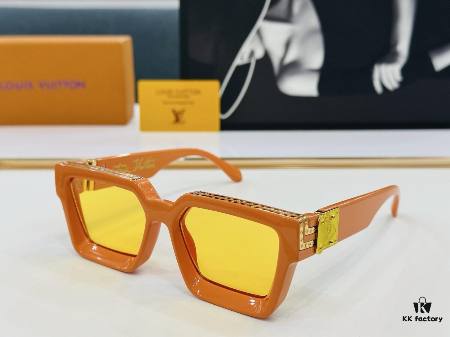 6931af23ccd8ab3d7afa32c5 LOUIS VUITTON LV Maison M96006 Size 56□17 Luxury Edition Golden Dense Logo Sunglasses
