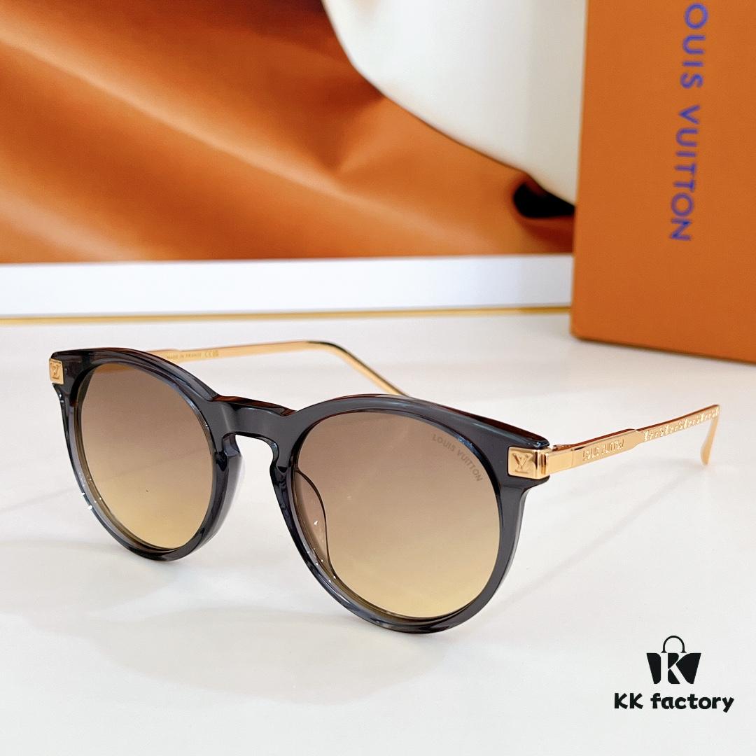 135 LOUIS VUITTON MOD: Z1669E Size: 52-21 140