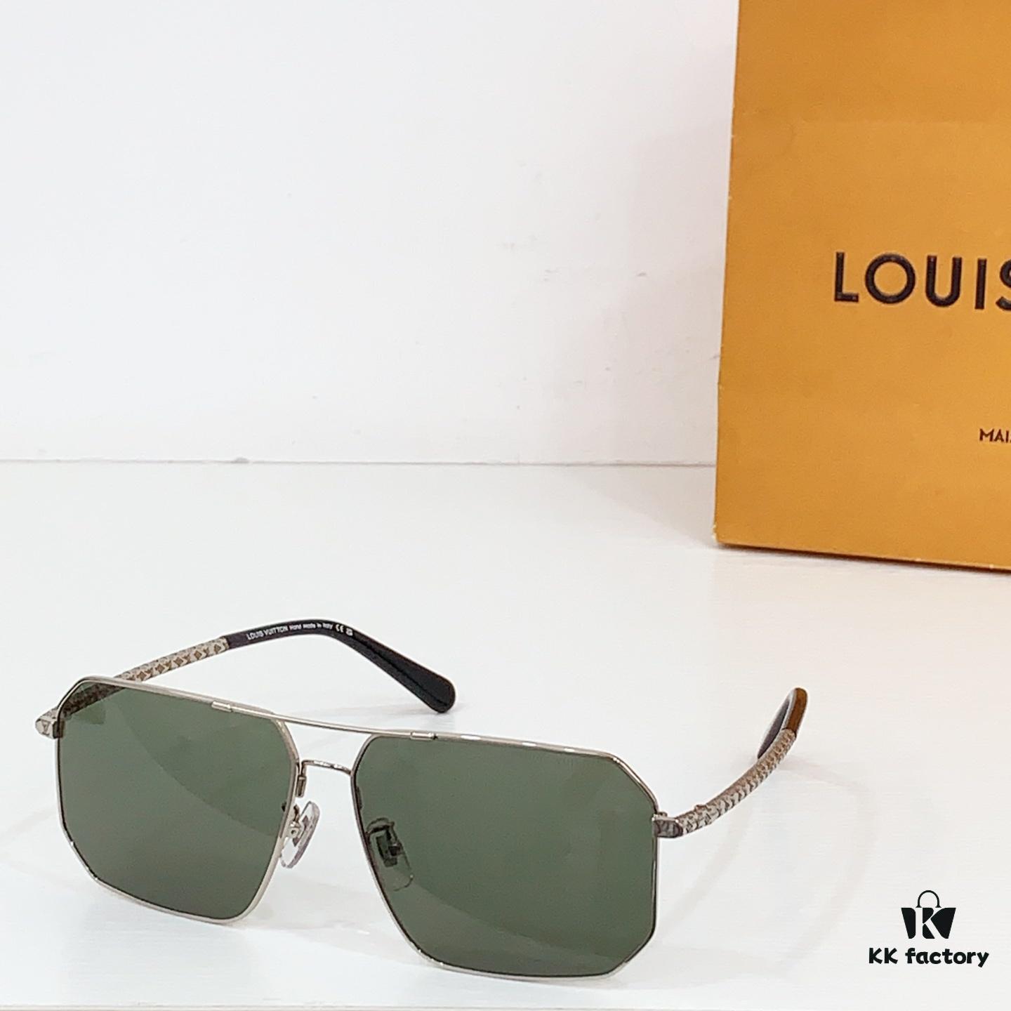 135 LOUIS VUITTON Model: Z1320 Size: 60 x 14-145