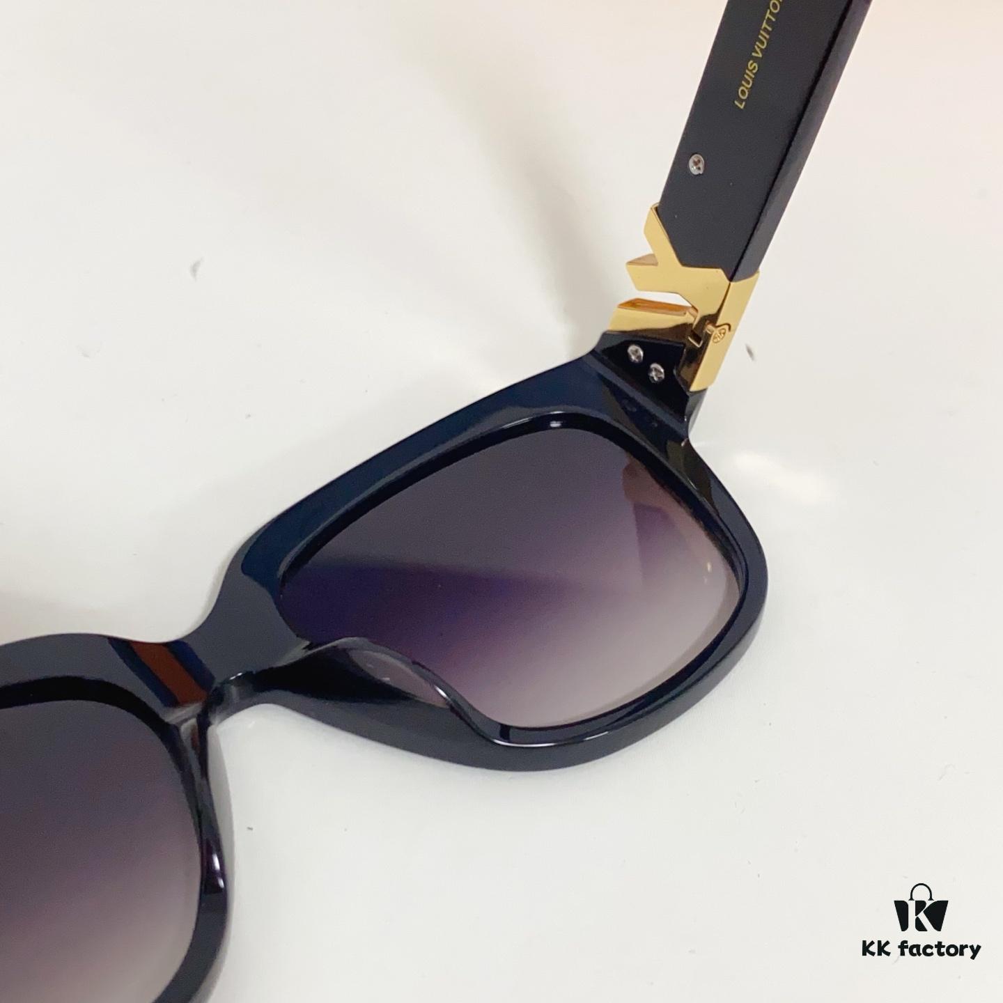 6931af39ccd8ab3d7afa33e6 105 LOUIS VUITTON MOD: Z1762 Size: 53□18-140 Sunglasses