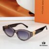 105 LOUIS VUITTON MOD: Z1867 Size: 51□20-140